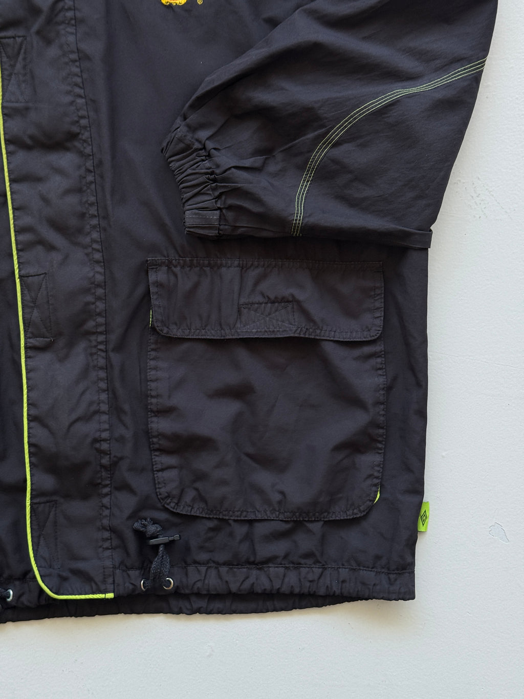 Umbro Manchester United Sharp 90's Vintage Windbreaker Jacket - Large