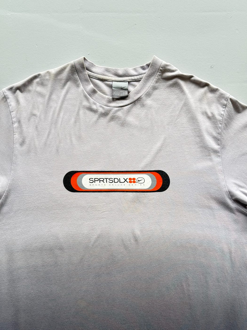 Nike SPRTSDLX Sports Deluxe Series Vintage Graphic T-Shirt - Large
