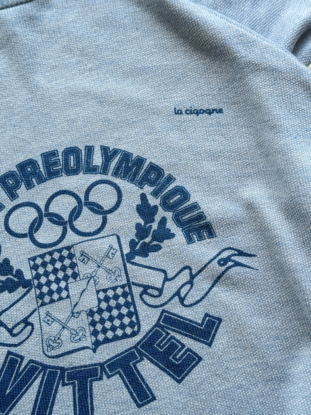 Light Blue La Ciqoqne 80's Vintage Graphic Olympic Sweatshirt Jumper - Medium