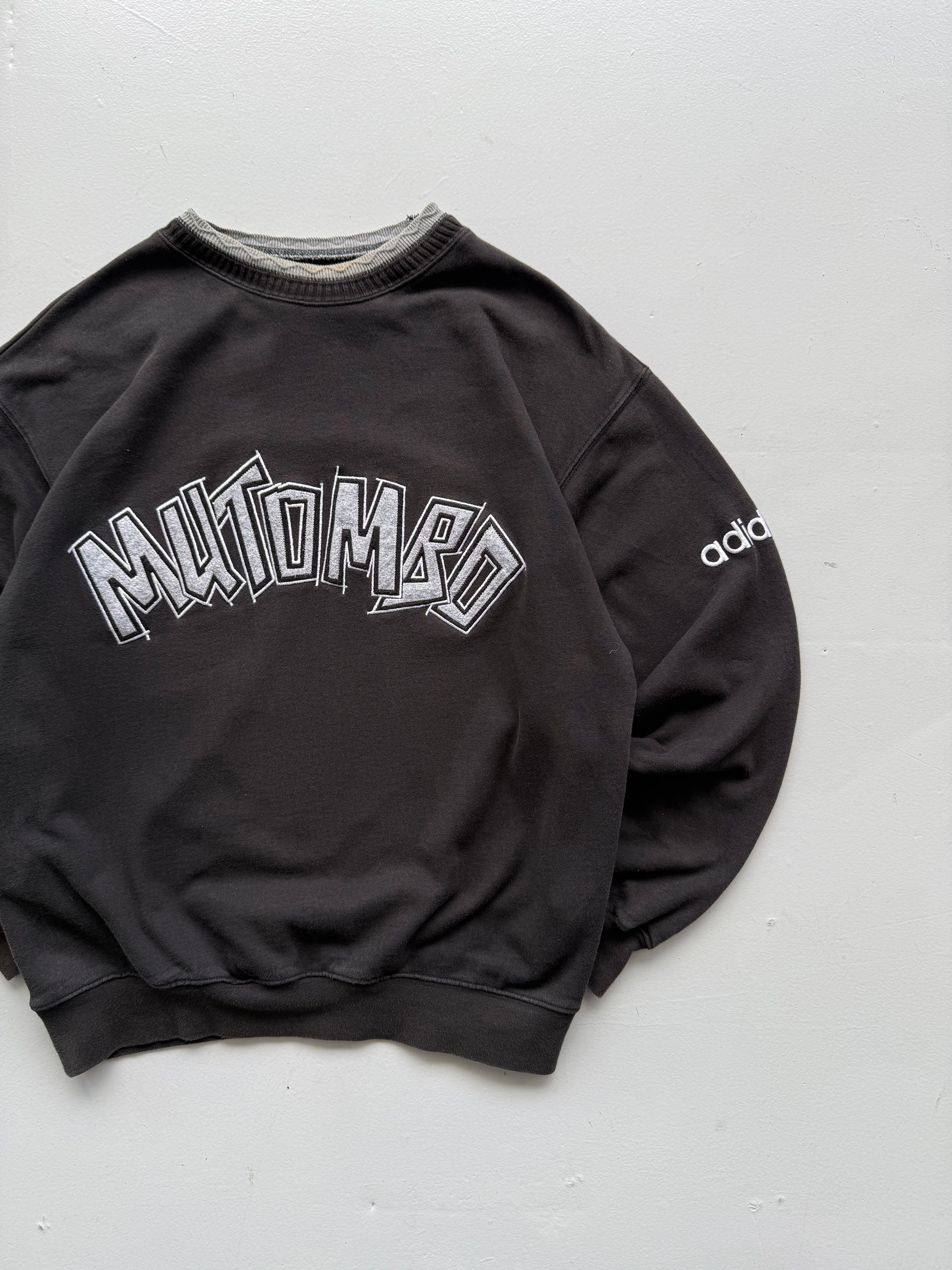 Black Rare Adidas NBA Mutombo Basketball 90's Vintage Sweatshirt Jumper - Small