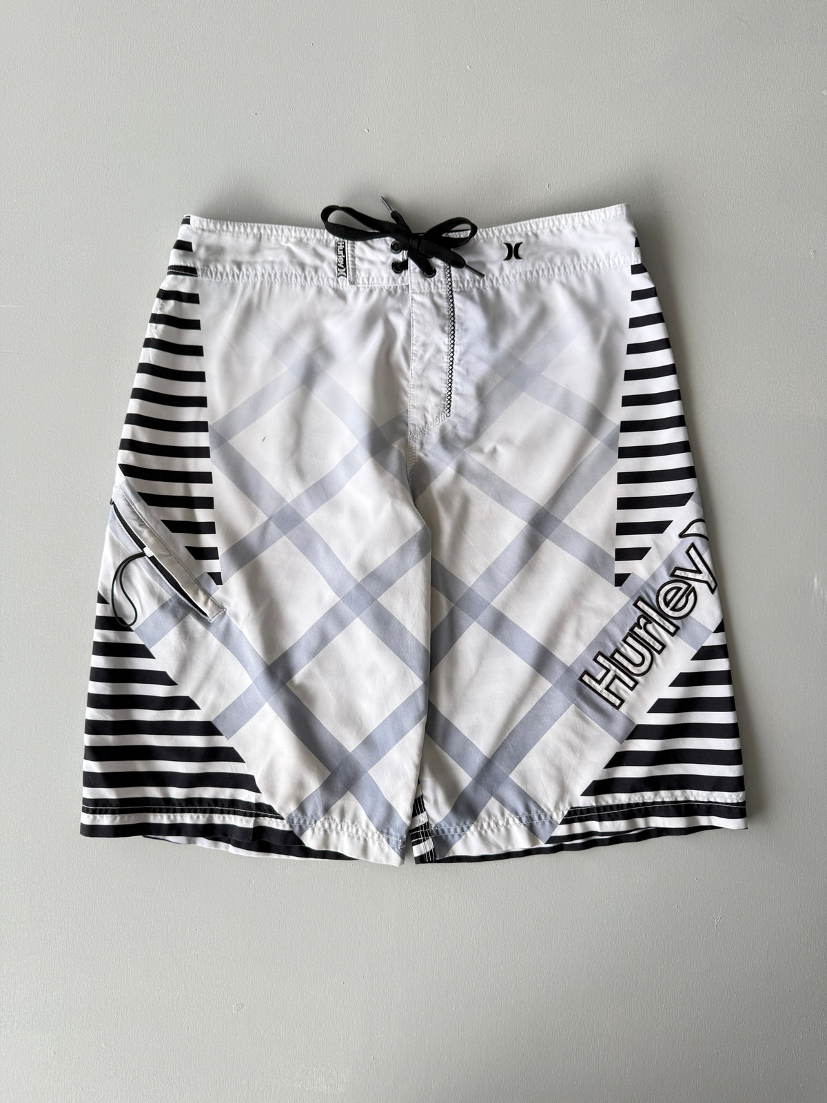 Hurley Striped Y2K Vintage Board Shorts - 32