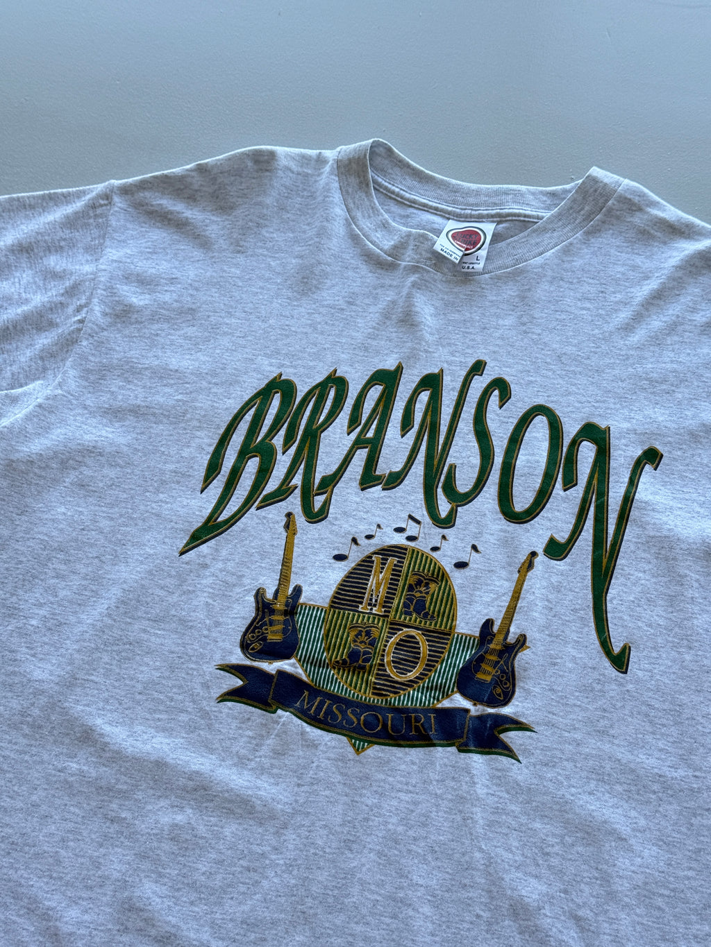 Lucky Strike Originals Branson Missouri Made in USA 90's Vintage Single Stitch T
