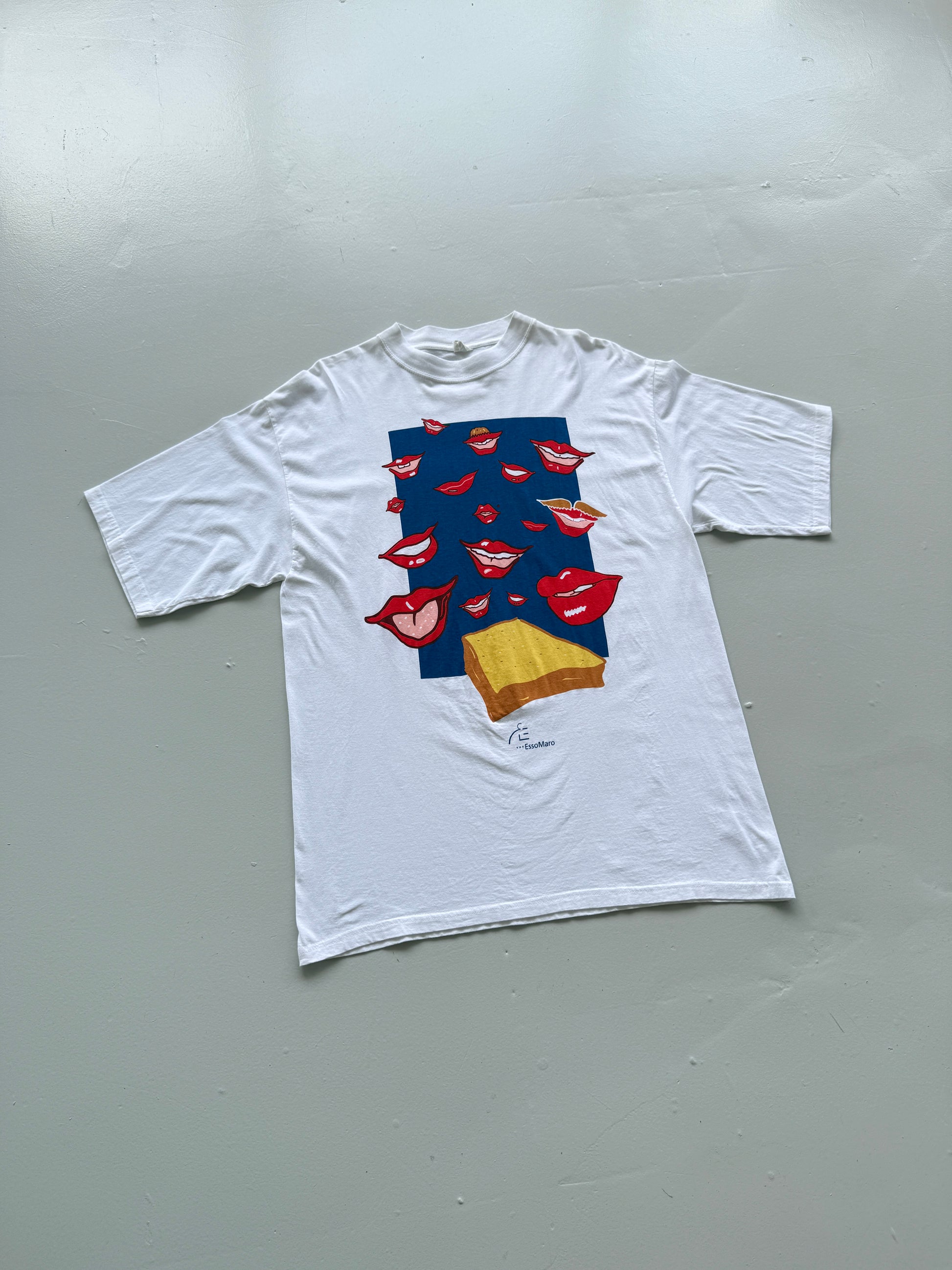 White Lips 90's Vintage Graphic T-Shirt - Large