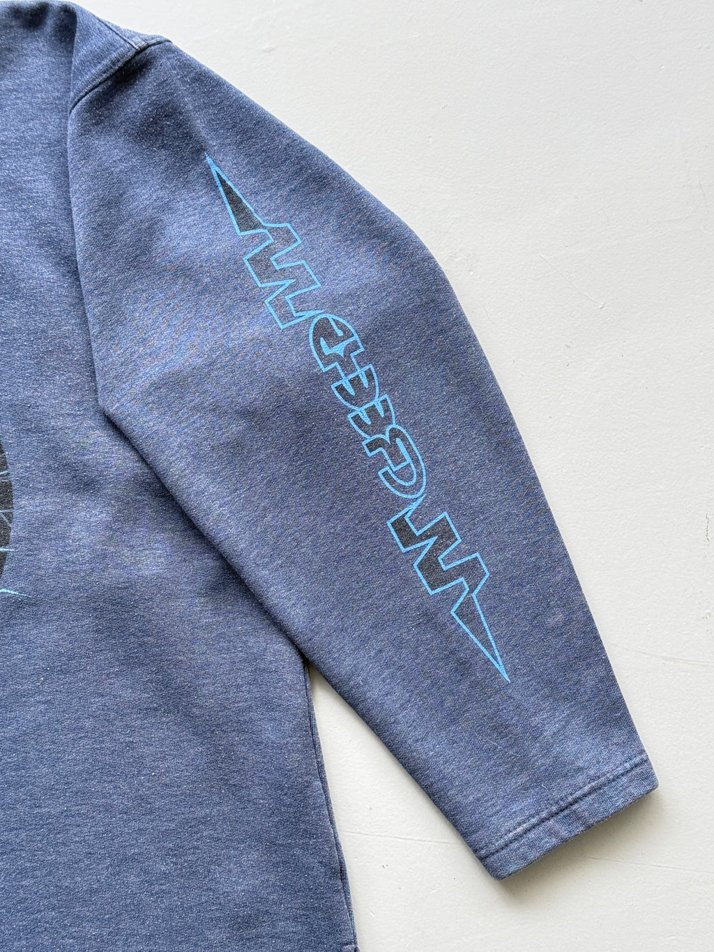 Creeks Graphic Long Sleeve 90's Vintage Sweatshirt - Medium