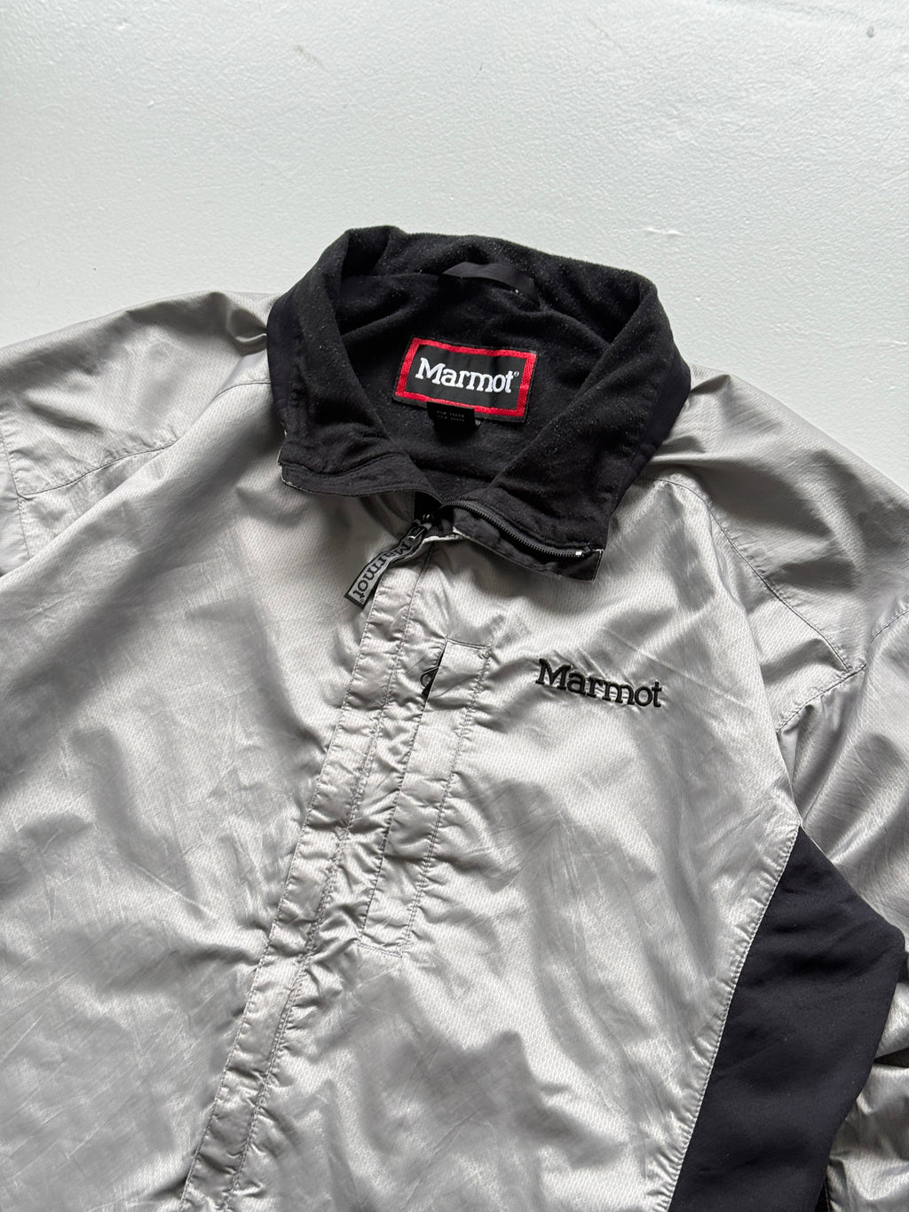 Marmot Silver & Black 00's Vintage Lightweight Insulated Jacket - Medium