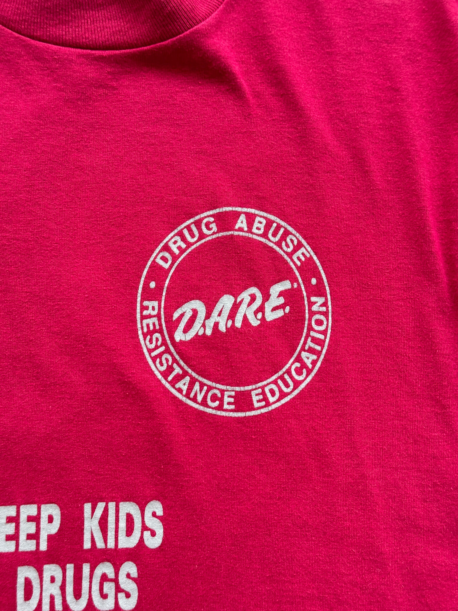 Red Dare to Keep Kids of Drugs 90s Vintage Single Stitch Graphic T-Shirt - Small