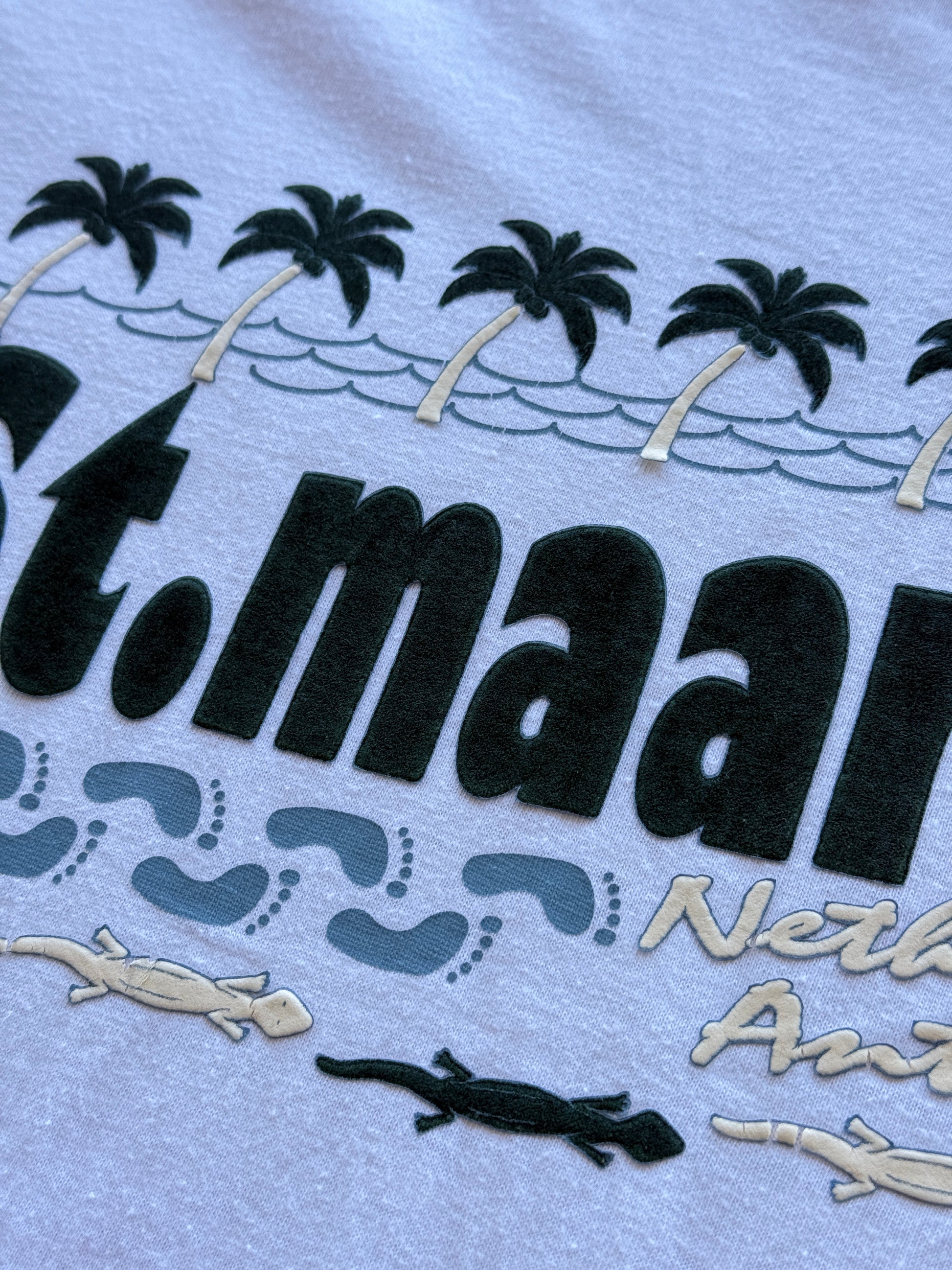 White St. Maarten Netherlands Antilles 90's Vintage Tourist Graphic T-Shirt - Me
