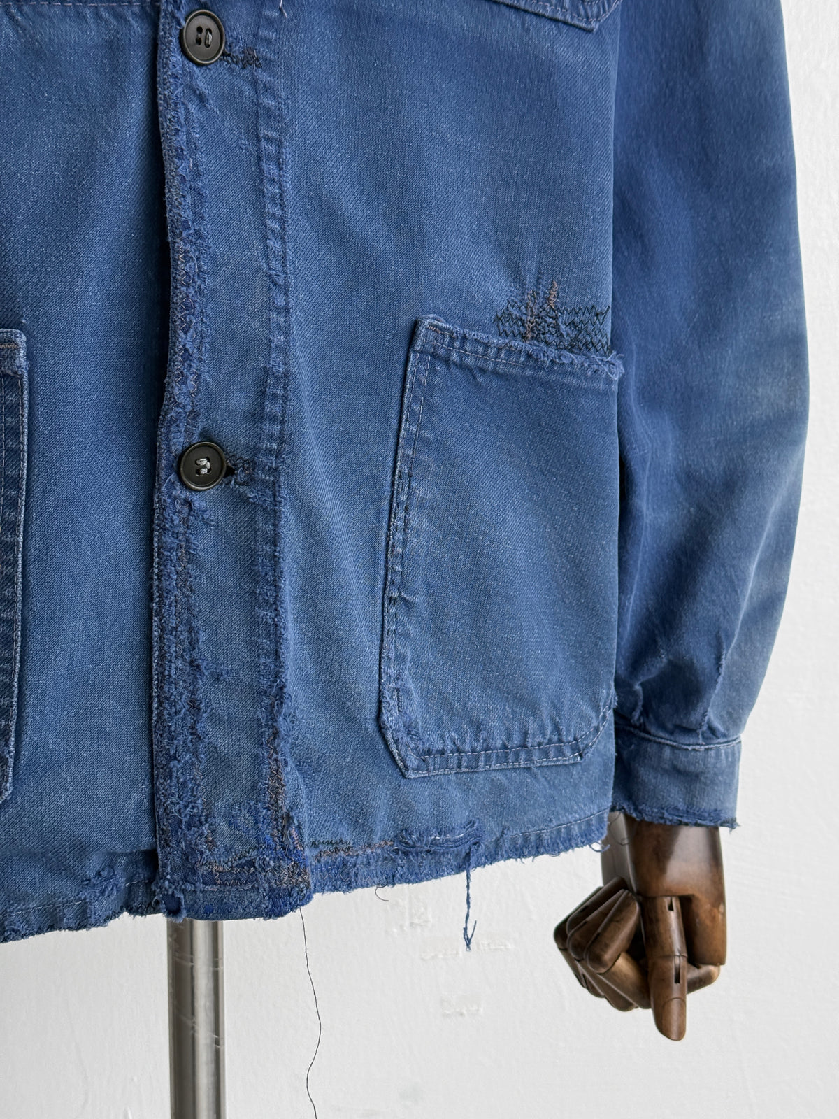 Thrashed Blue French 1960s Vintage Workwear Chore Jacket CH446 - Small