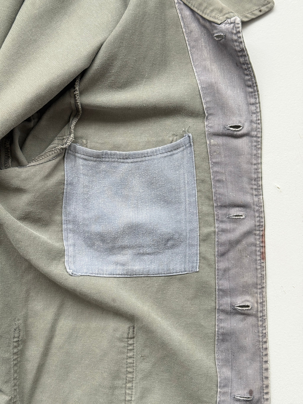 Thrashed Olive Green French 1950s/60s Vintage Chore Jacket CH560 - Small