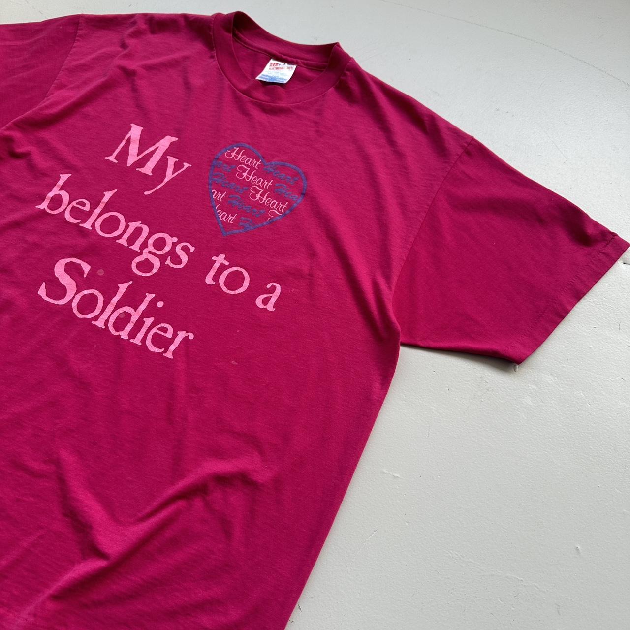 My Heart Belongs to a Soldier' 90s Vintage Pink T-shirt - XL