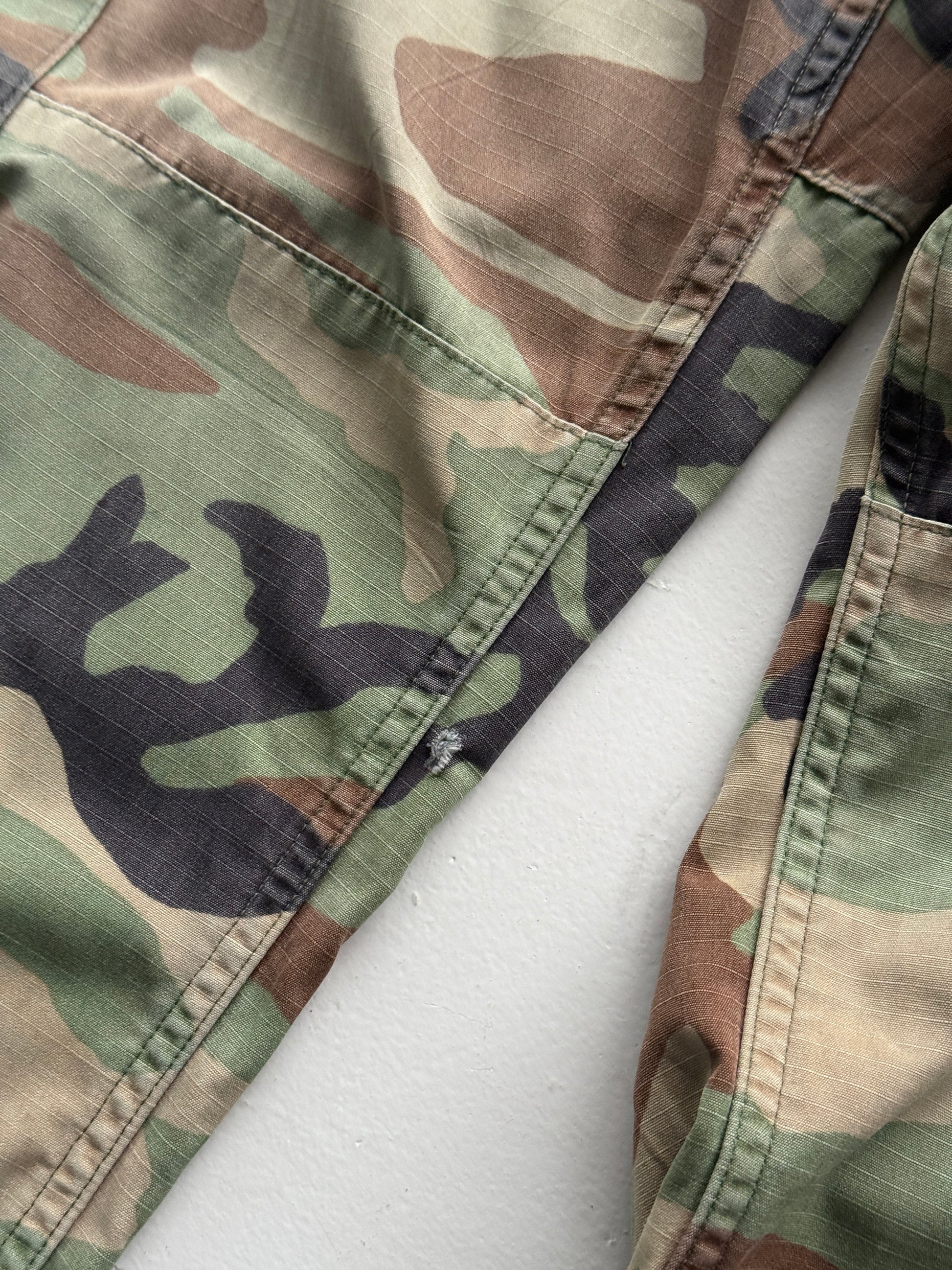 Green Camo Ripstop 80's Vintage Military Cargo Trousers - W34 x L31