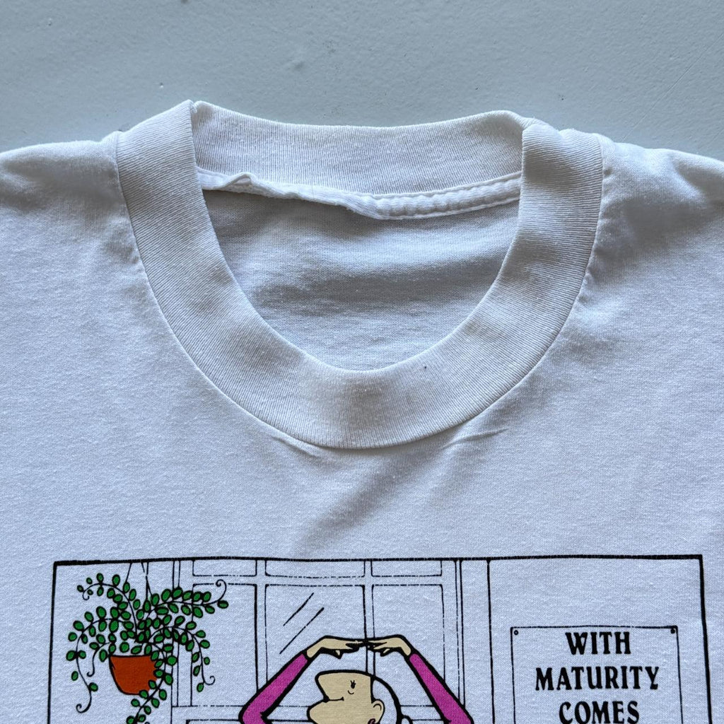 White Aging Gracefully Cartoon Vintage 90s T-shirt - Large