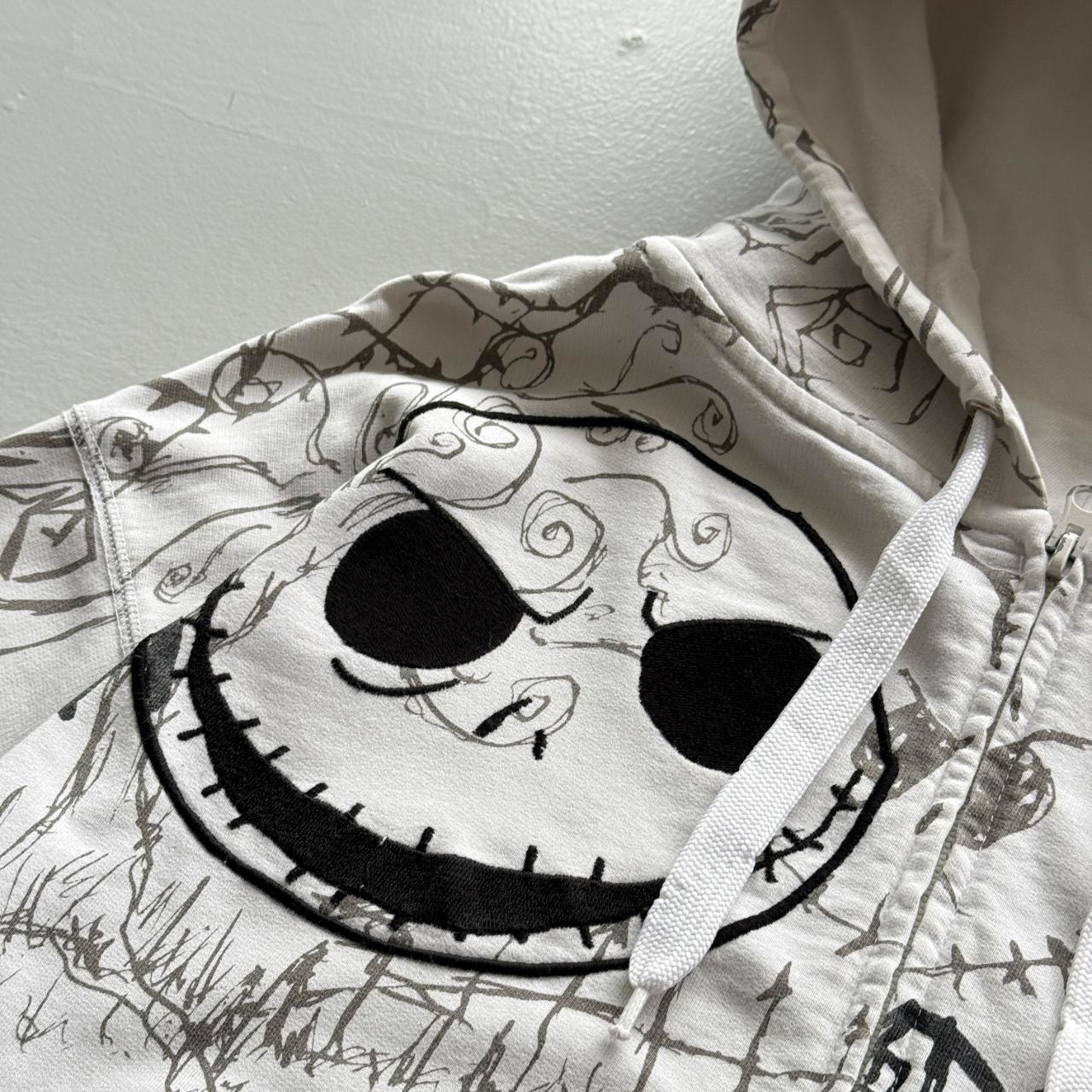 White Nightmare before Christmas 00s Graphic Full-Zip Hoodie - Large