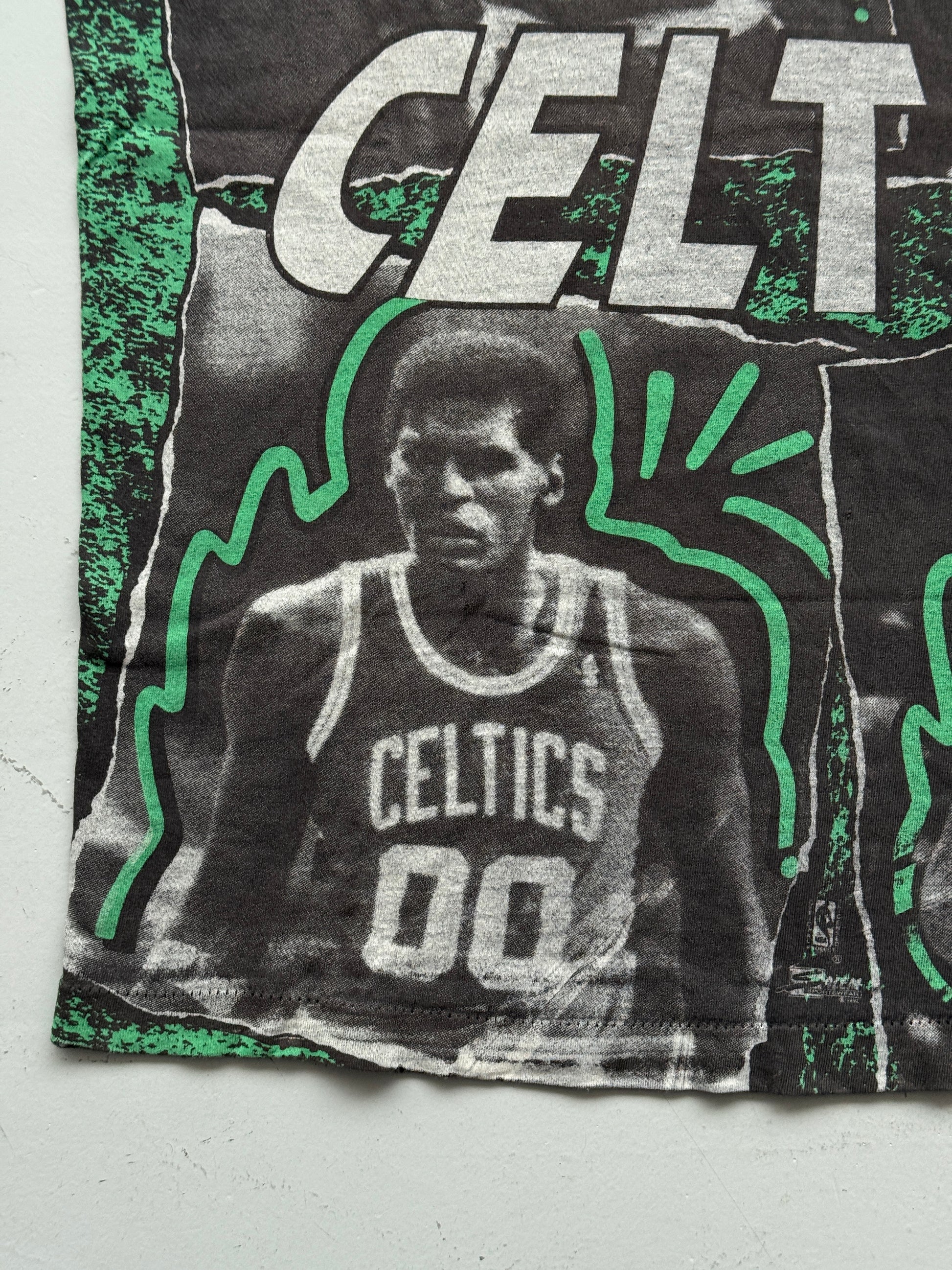 Boston Celtics NBA Vintage Single Stitch Salem Sportswear T-Shirt 90's - XL