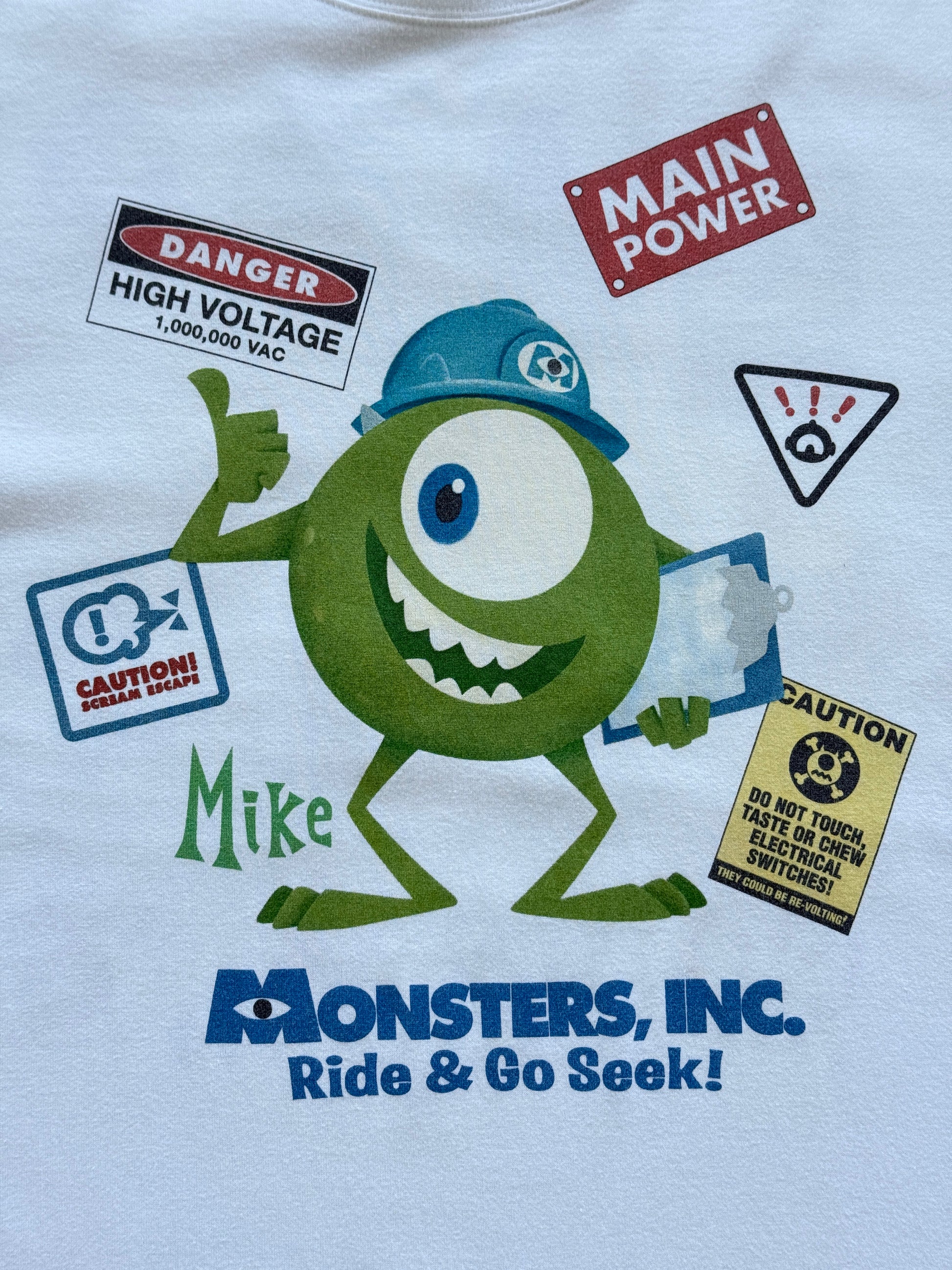 White Monsters Inc 00's Vintage Tokyo Disney Graphic T-Shirt - Large