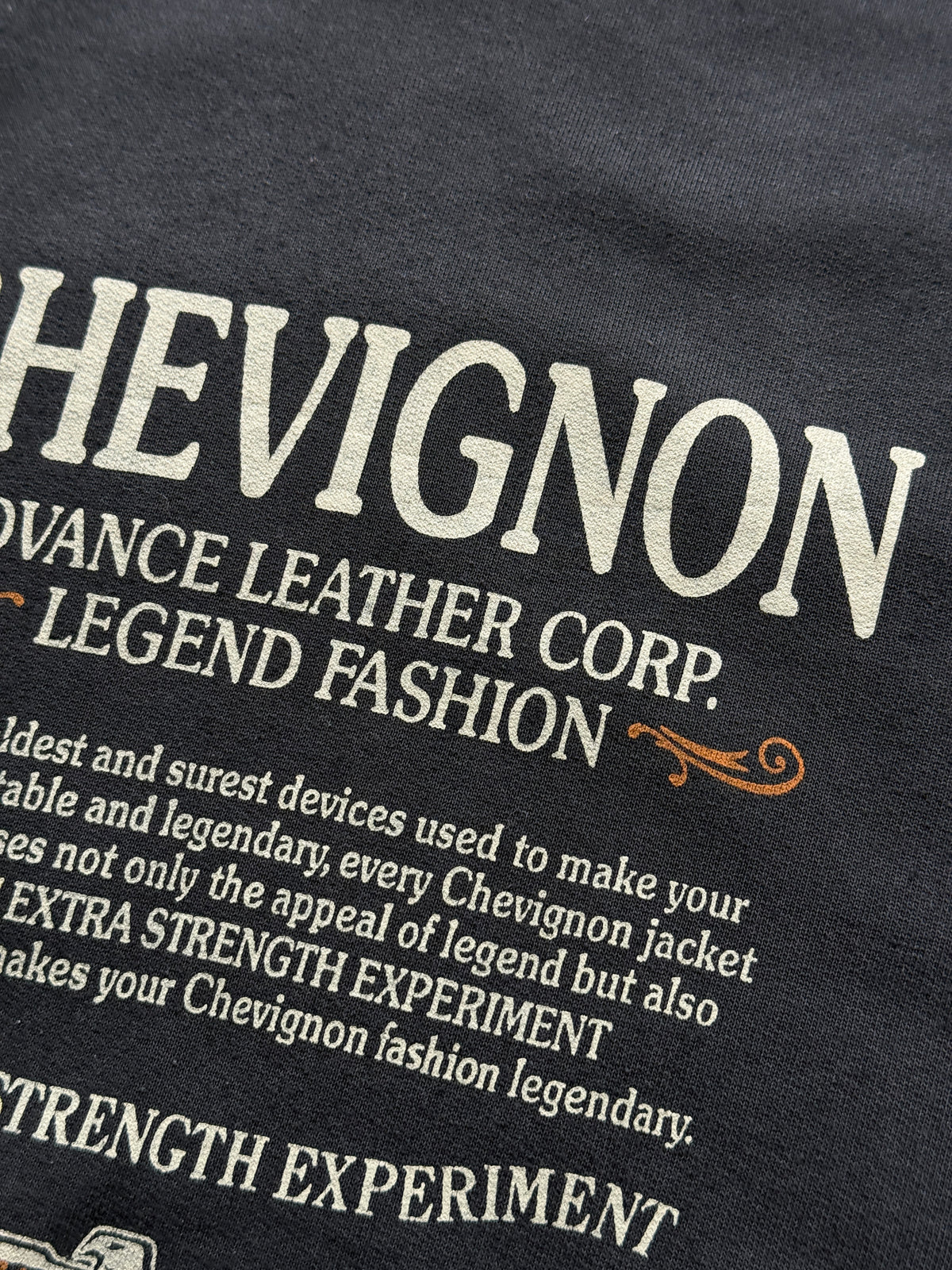 Chevignon Advance Leather Corp. 90's Vintage Sweatshirt - XL