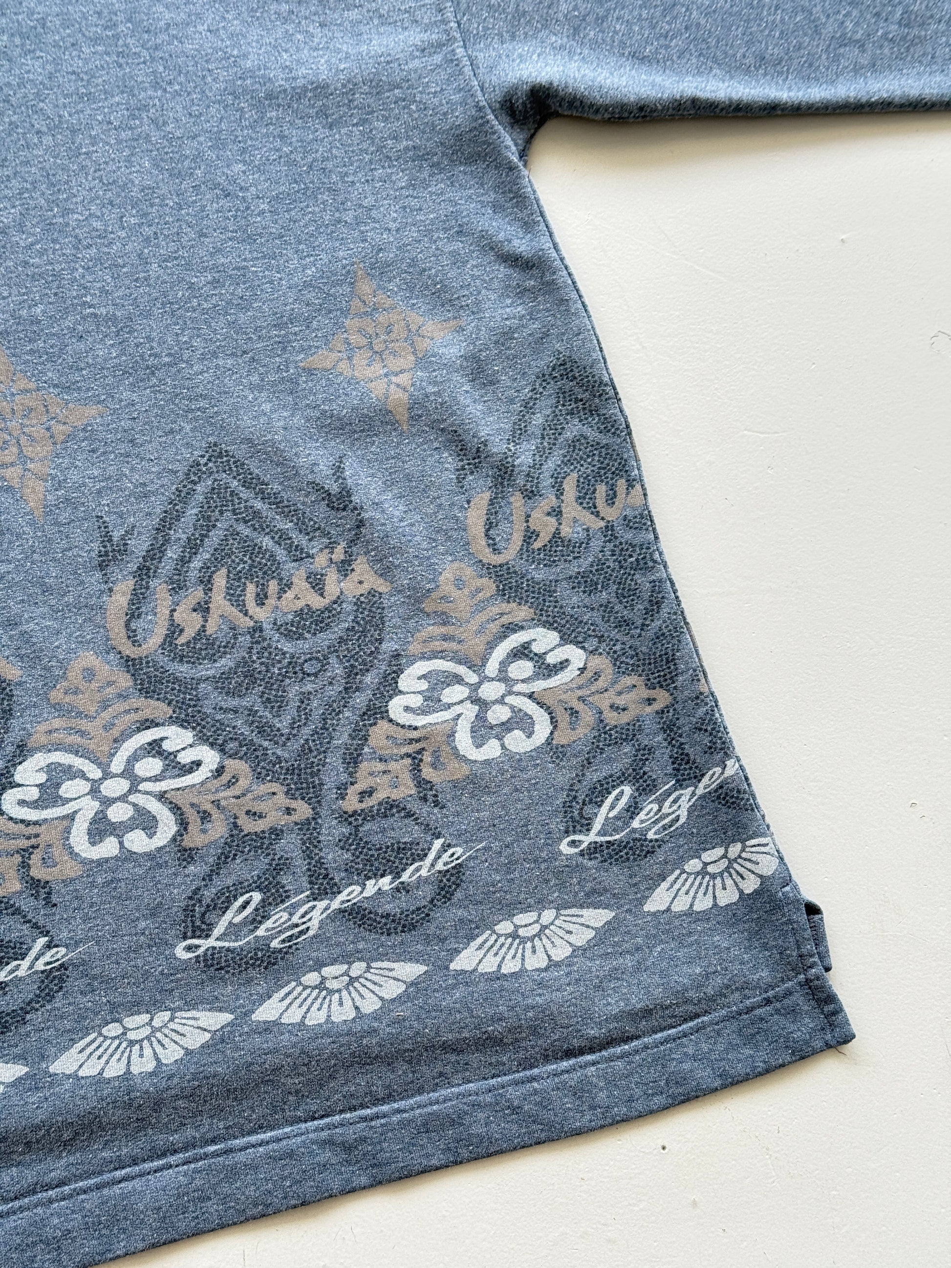 Ushuaïa Légende 90's Vintage Graphic Sweatshirt - Large