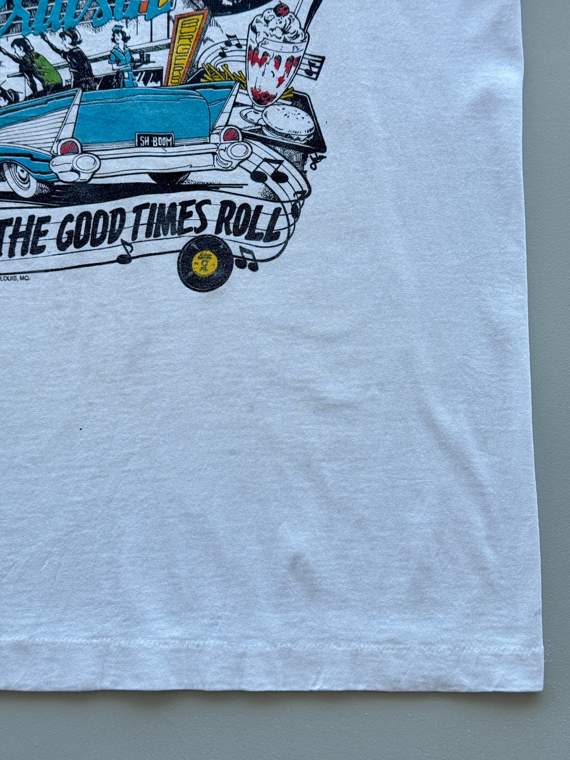 Fruit of the Loom Fabulous 50s Cruisin 90s Vintage Single Stitch T-Shirt - Large