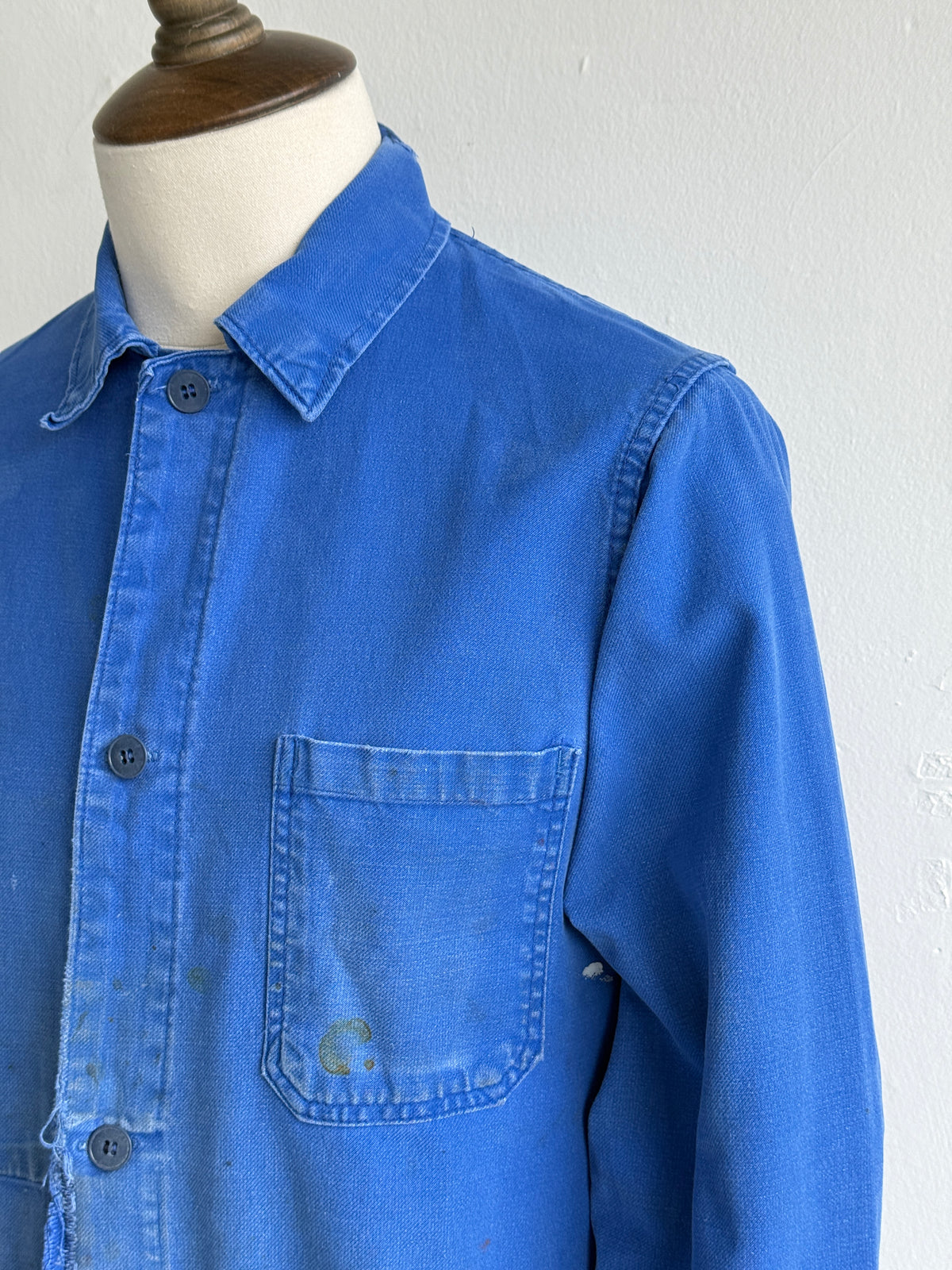 Thrashed Blue French 1970s Vintage Workwear Chore Jacket CH447 - Small