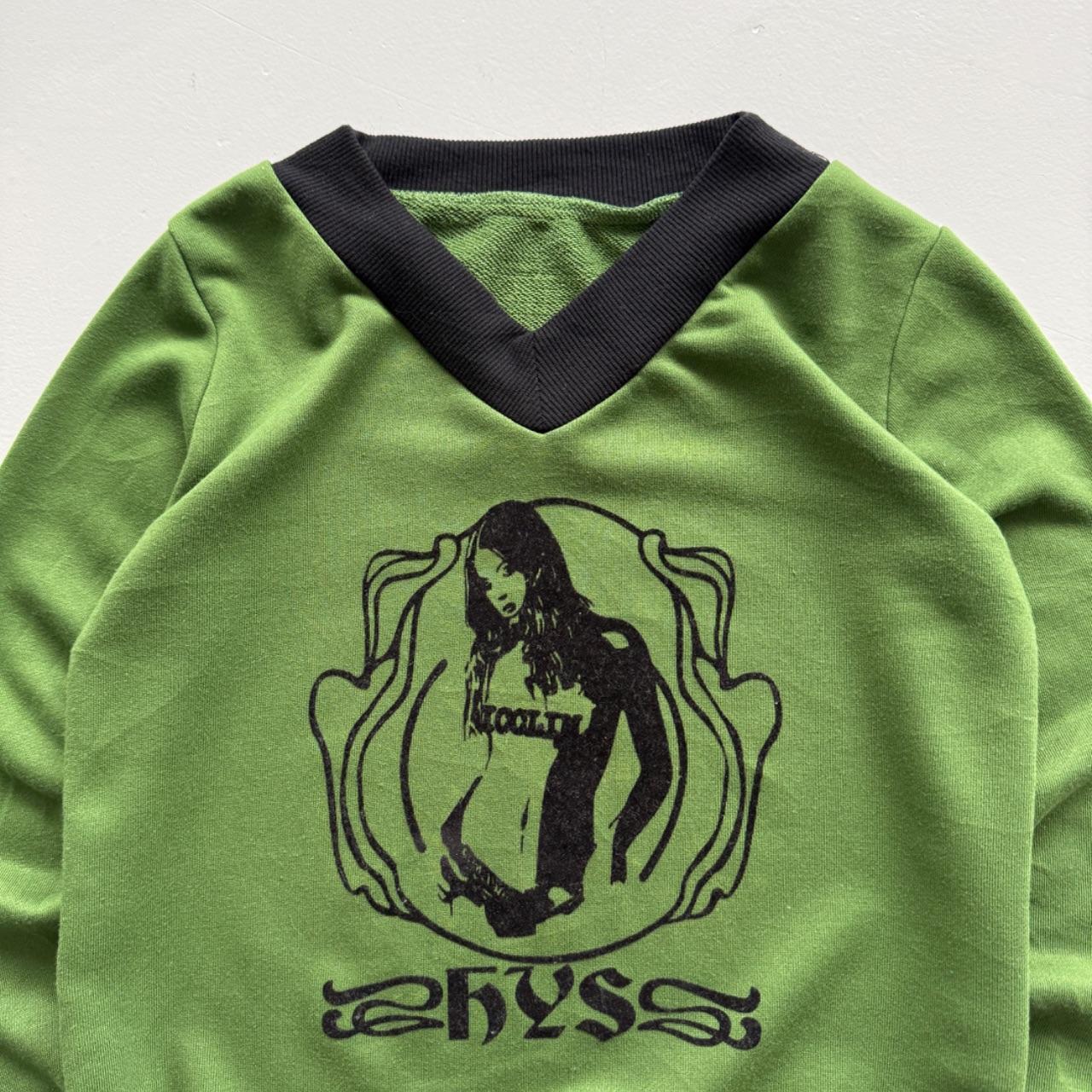 Green 90s V-Neck Vintage Graphic Sweatershirt - Medium