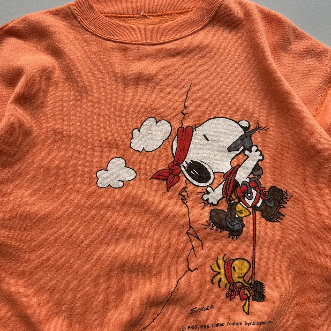 Orange Rare 80’s Vintage Snoopy Peanuts Rock Climbing Graphic Sweatshirt - XL