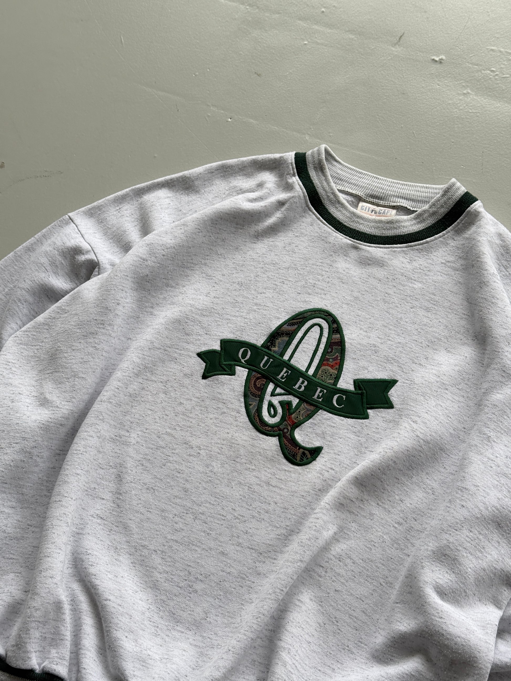 Grey Quebec 90's Vintage Graphic Tourist Sweatshirt Jumper - XL