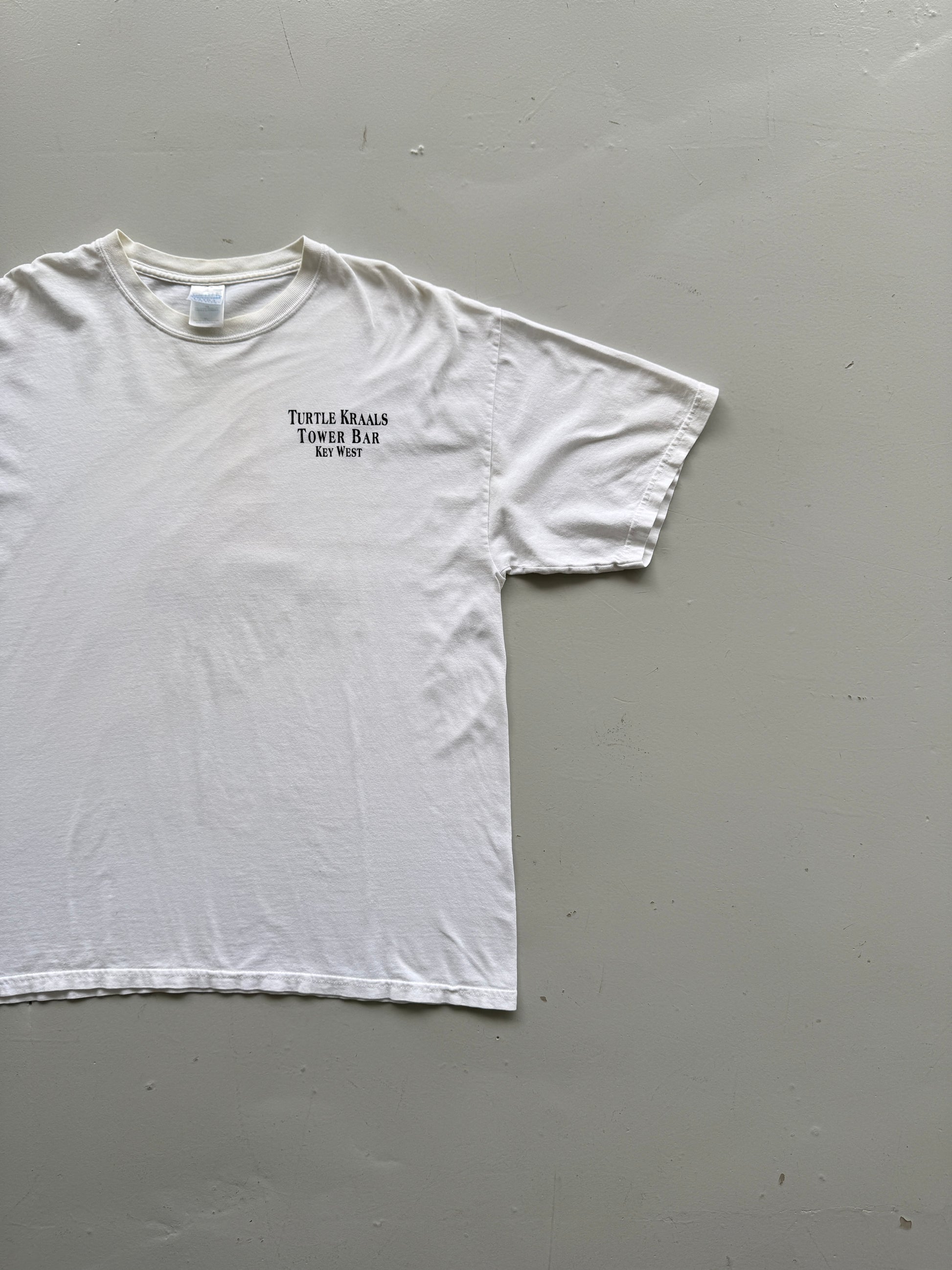 White Turtle Bay 90's Vintage Slogan Graphic Bar T-Shirt - XL
