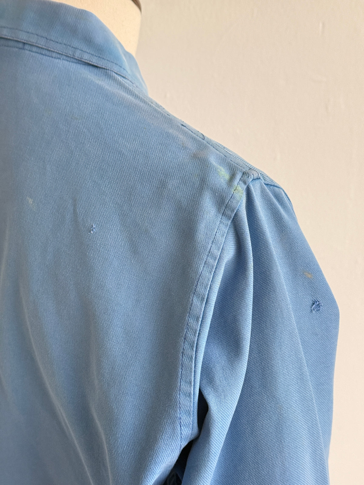 Thrashed Blue French 1970's Vintage Workwear Chore Jacket CH550 - Medium