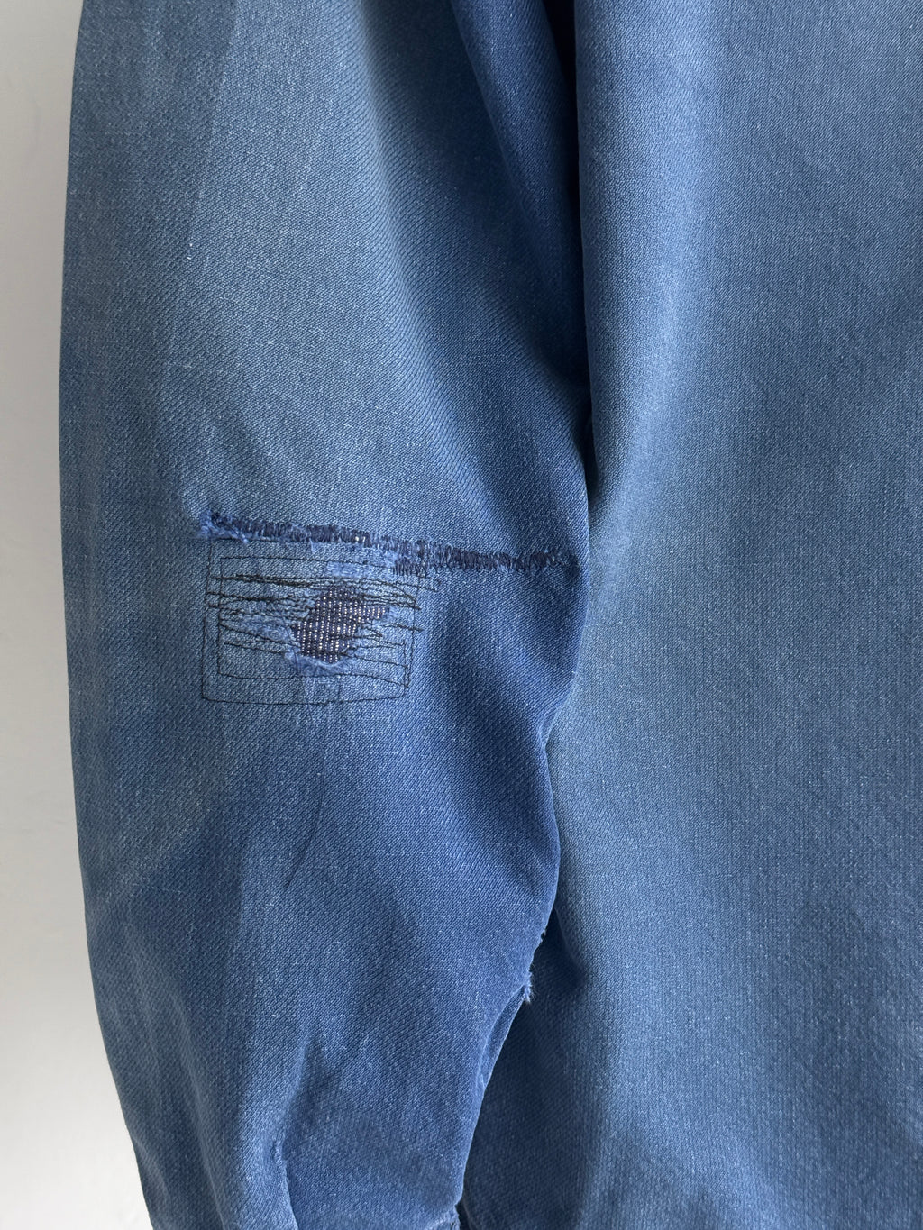 Thrashed Blue French 1960s Vintage Workwear Chore Jacket CH446 - Small