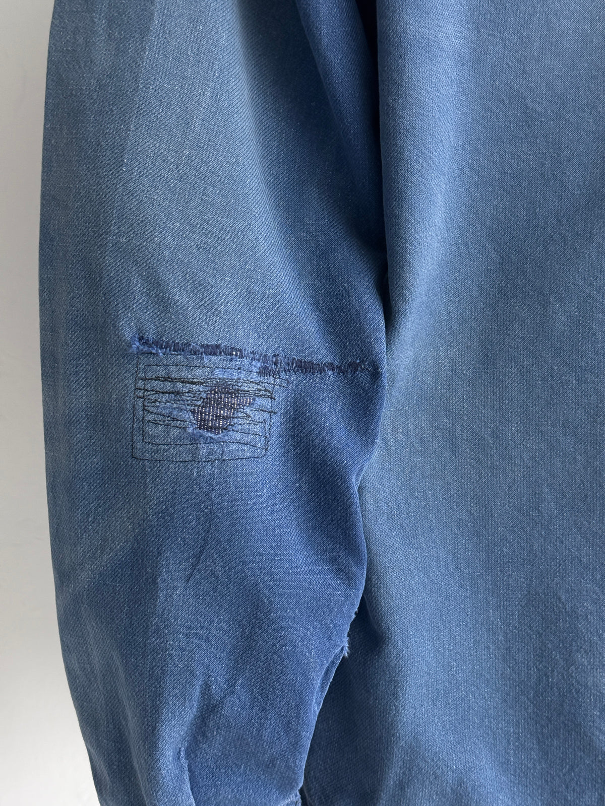 Thrashed Blue French 1960s Vintage Workwear Chore Jacket CH446 - Small