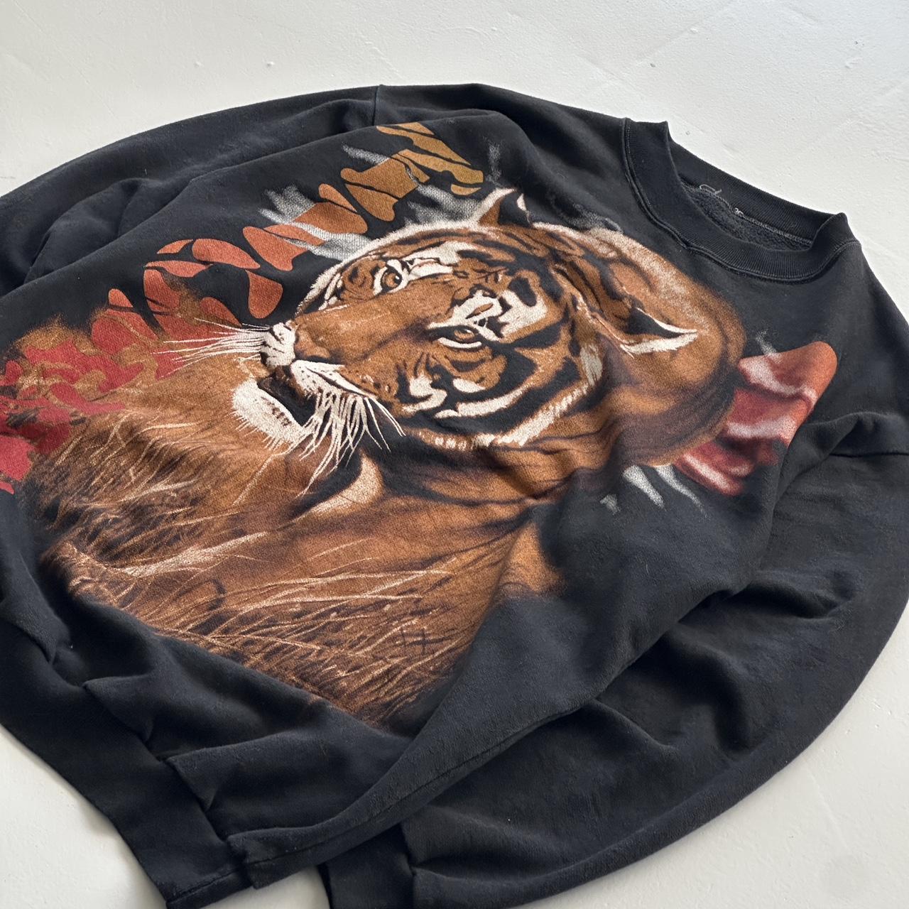 Black Tiger 90’s Vintage Graphic Sweatshirt - Medium
