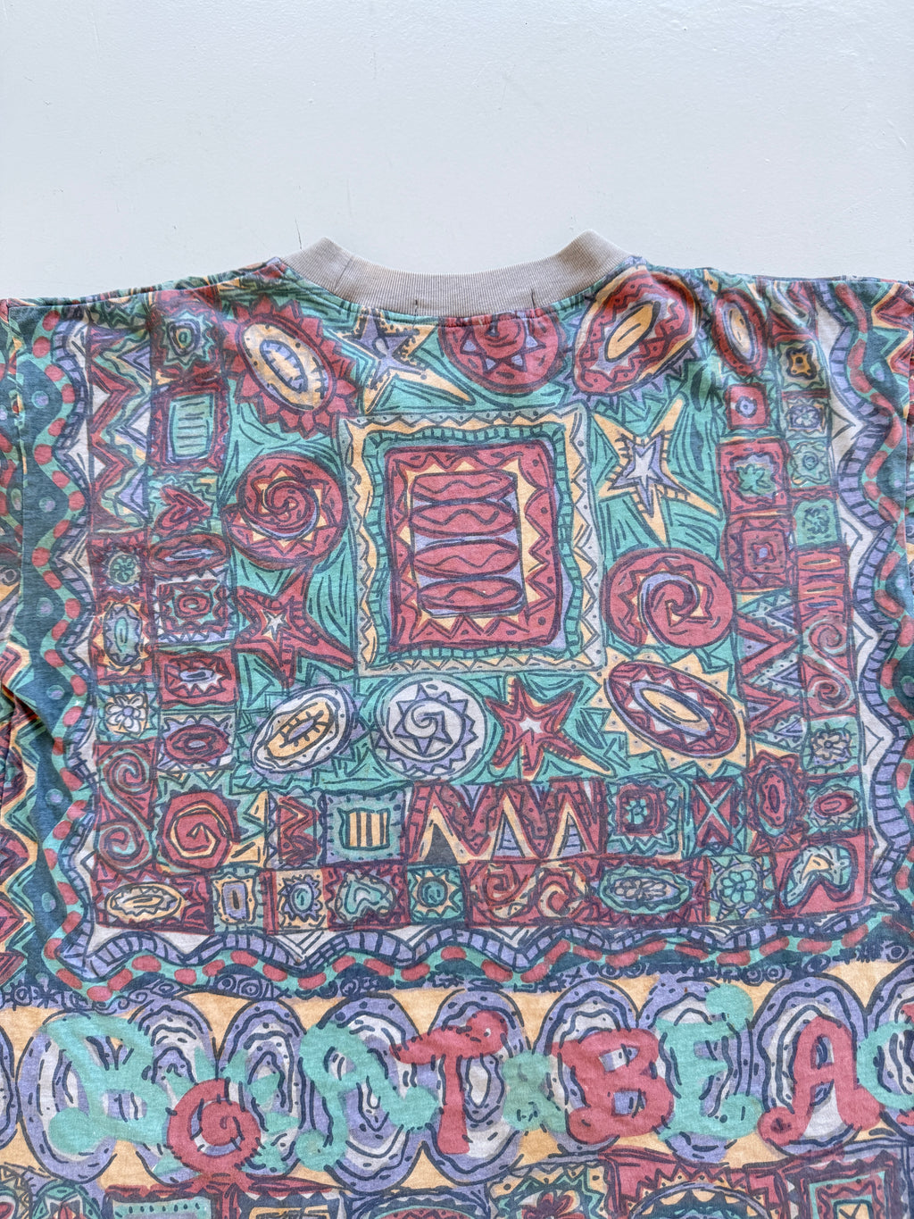 Boat & Beach 90's Vintage All Over Print Graphic T-Shirt - Large