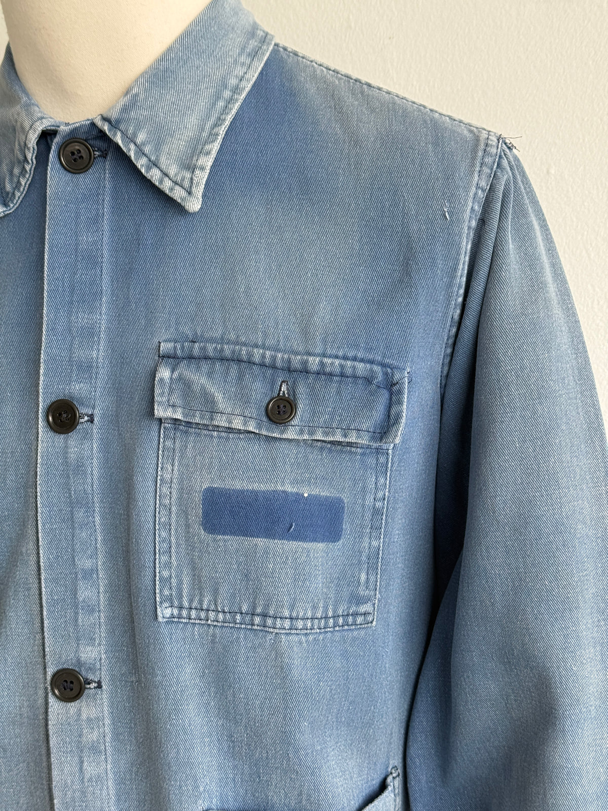 Thrashed Blue French 1960's Vintage Workwear Chore Jacket CH541 - Small