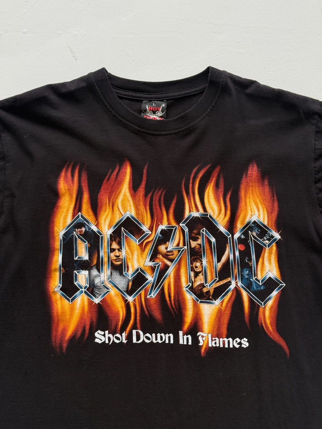 AC/DC Shot Down In Flames Hot Rock Vintage Graphic Band T-Shirt - Large
