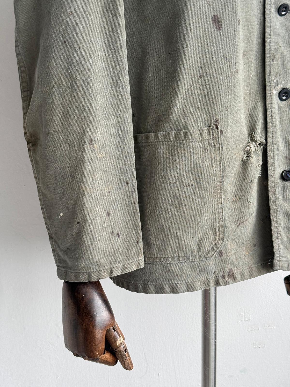 Thrashed Olive Green French 1950s/60s Vintage Chore Jacket CH560 - Small