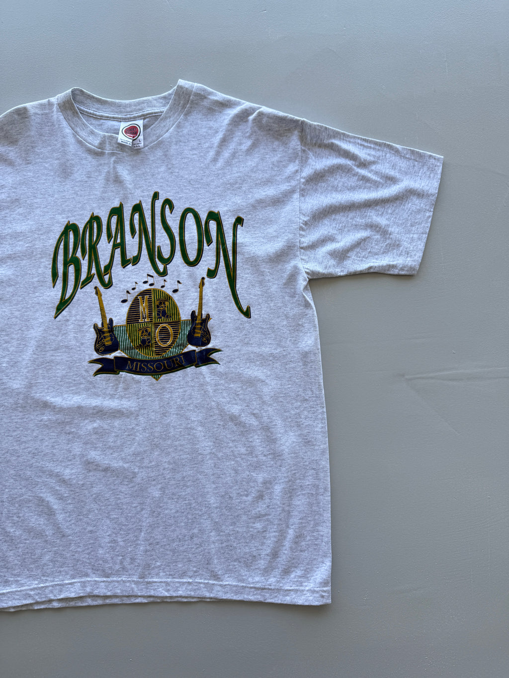 Lucky Strike Originals Branson Missouri Made in USA 90's Vintage Single Stitch T