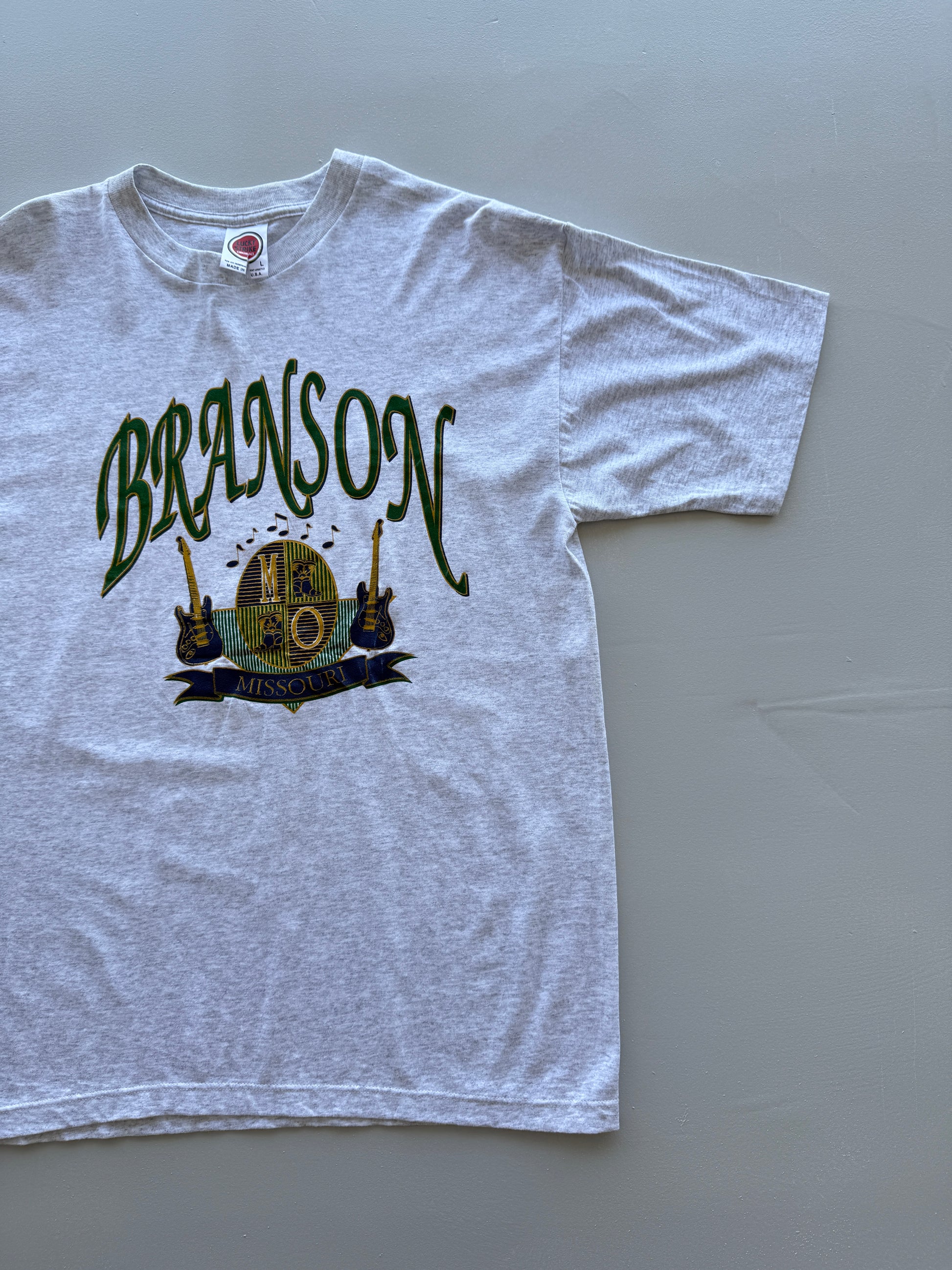 Lucky Strike Originals Branson Missouri Made in USA 90's Vintage Single Stitch T