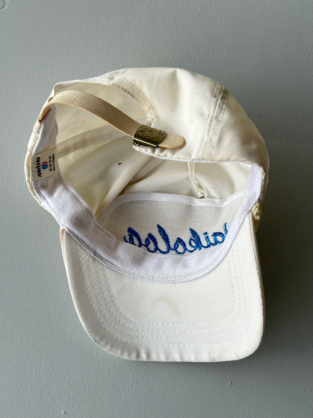 White Waikoloa 90's Vintage SnapBack Trucker Cap