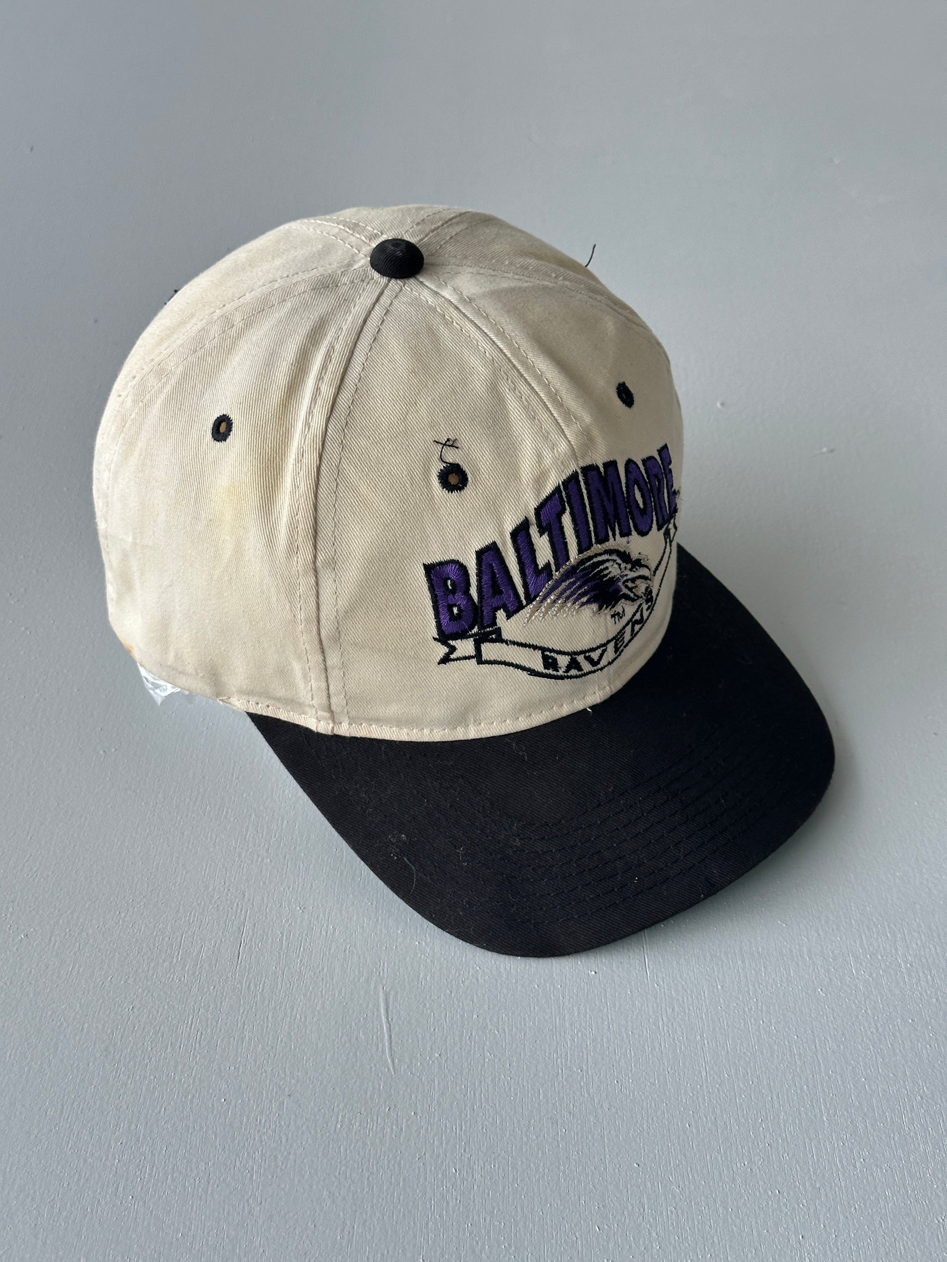 Cream / Black Baltimore Ravens 90's Vintage SnapBack Trucker Cap