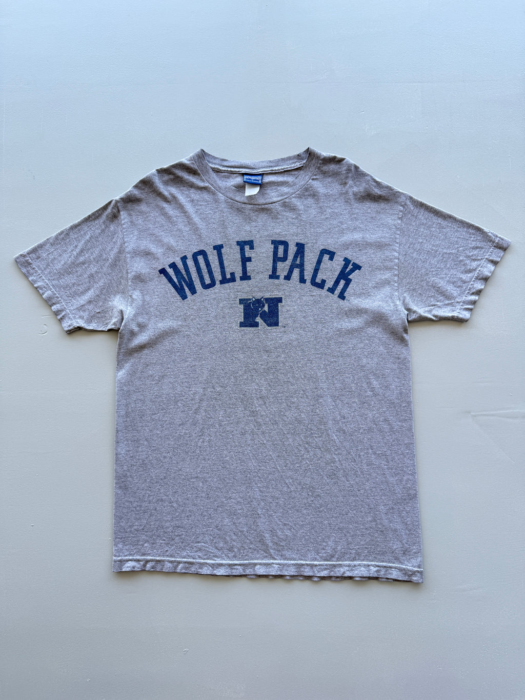 Grey Wolf Pack College 90's Vintage Graphic T-Shirt - Large