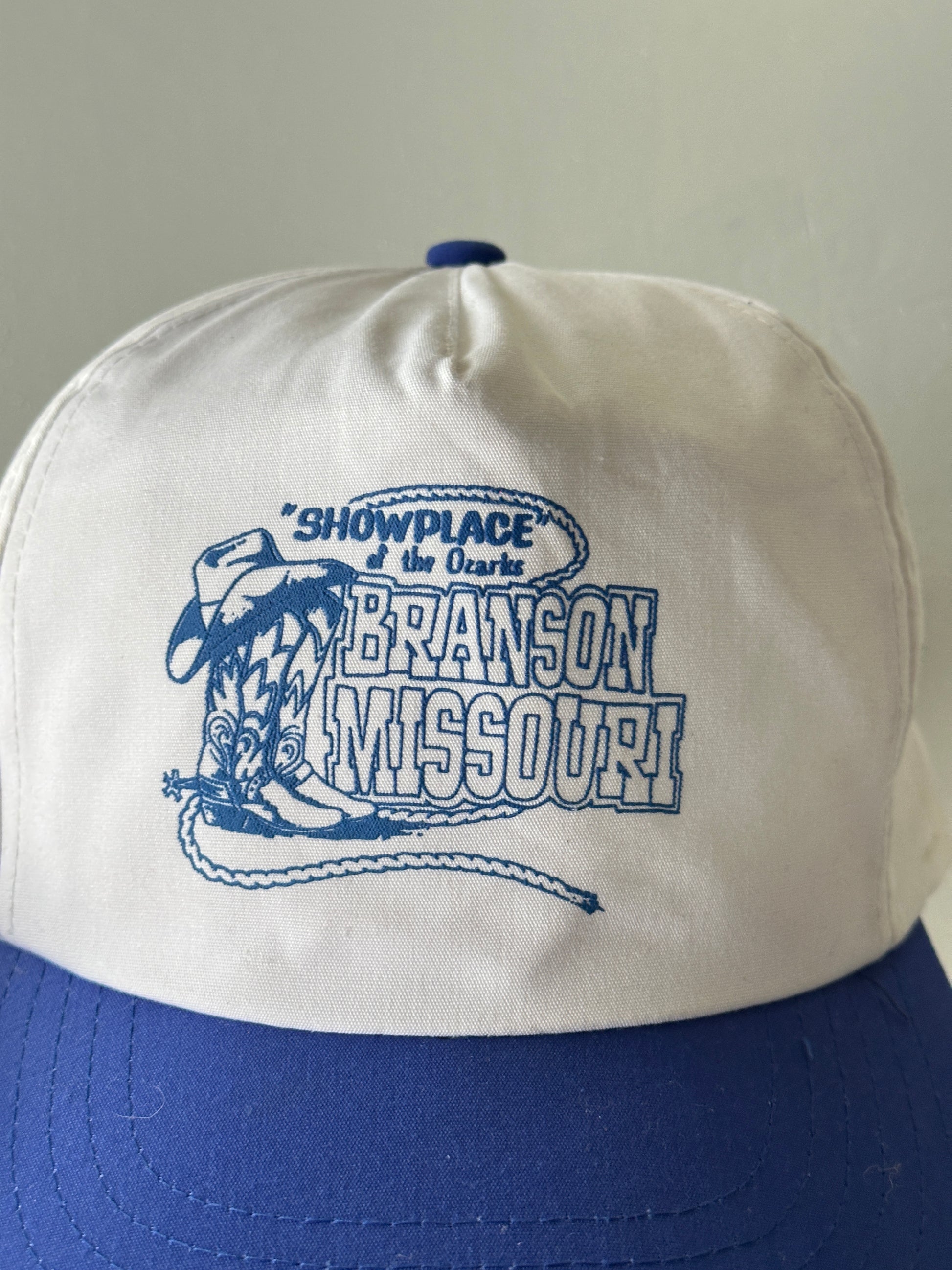 White / Blue Branson Missouri 90's Vintage SnapBack Trucker Cap