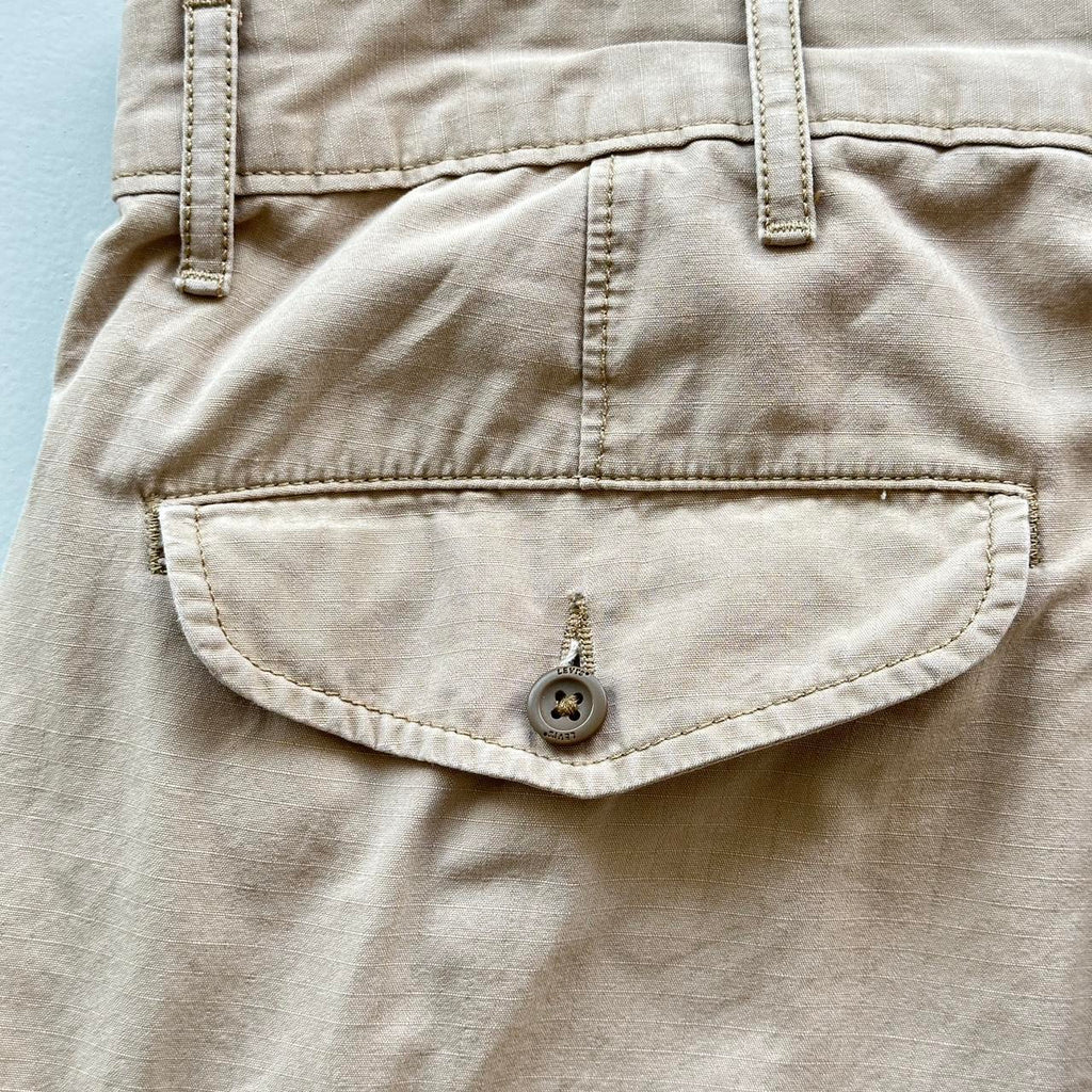 Tan Levi’s Cotton 00’s Cargo Shorts - 36"