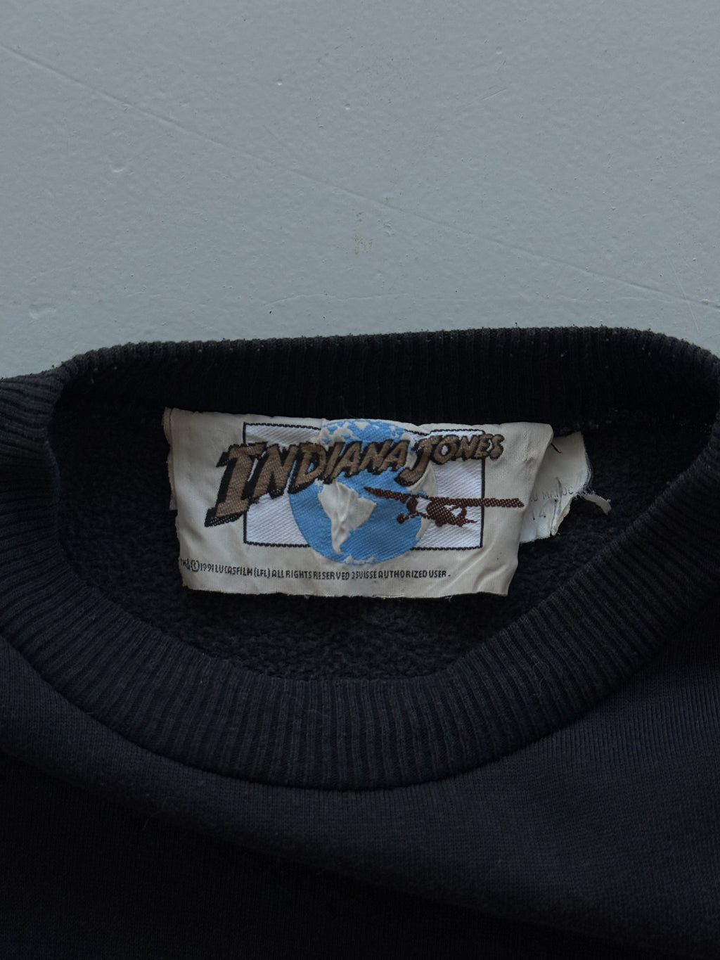 Indiana Jones The Legend 90's Vintage Graphic Sweatshirt - Kids Medium