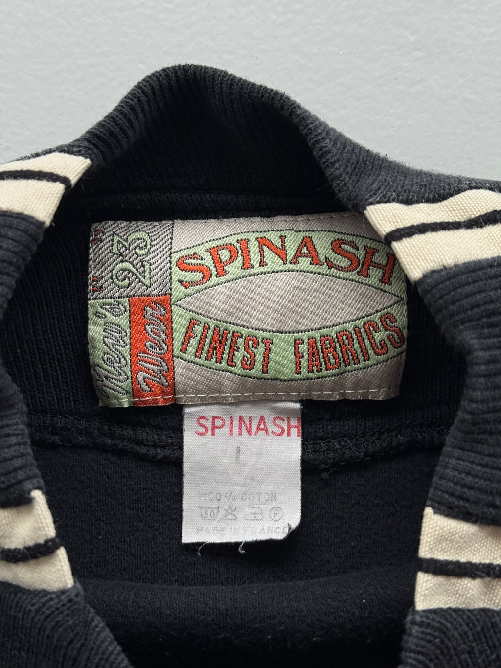 Spinash Finest Fabrics Crest 90's Vintage Sweatshirt - Boxy Small