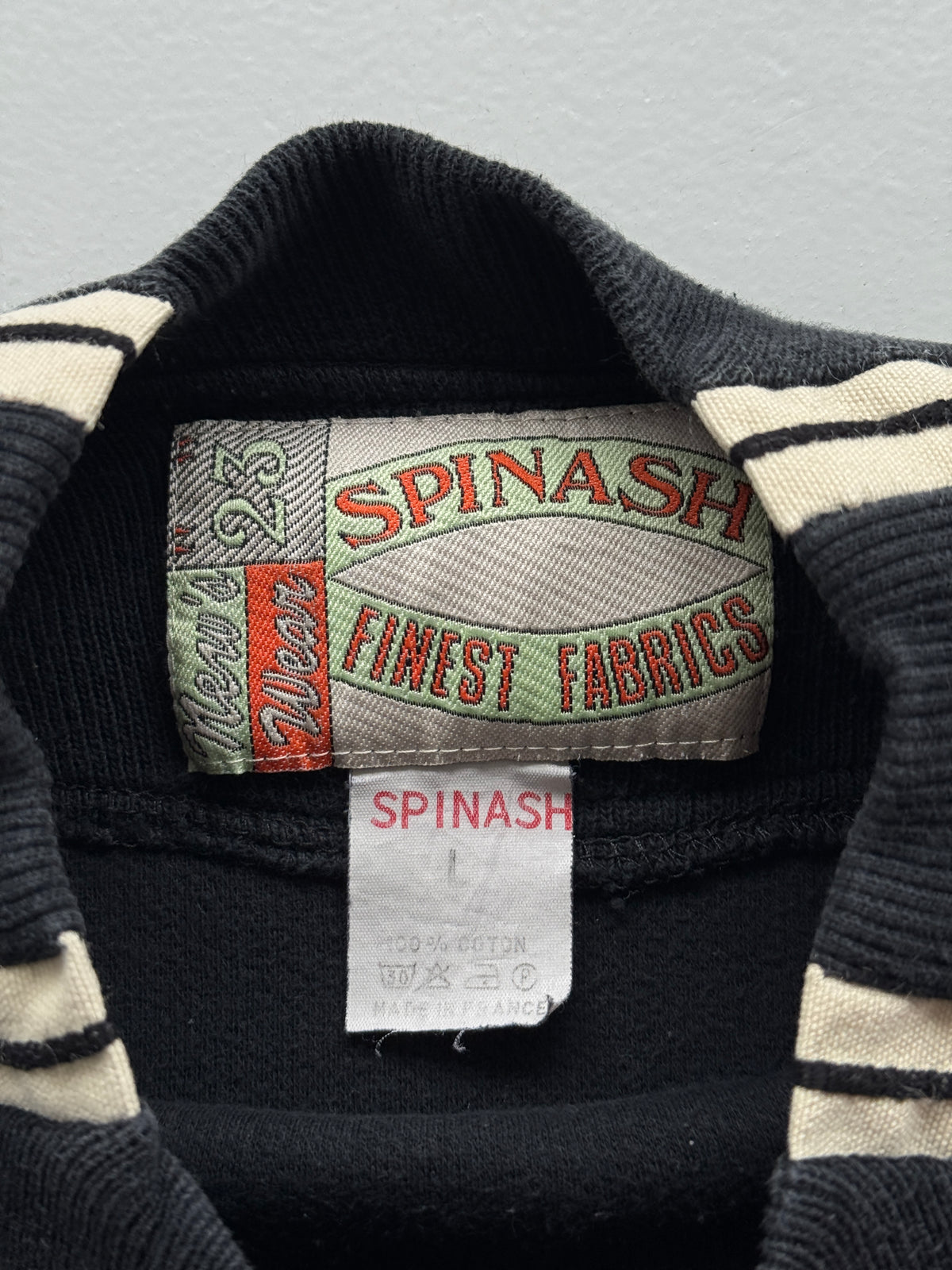 Spinash Finest Fabrics Crest 90's Vintage Sweatshirt - Boxy Small