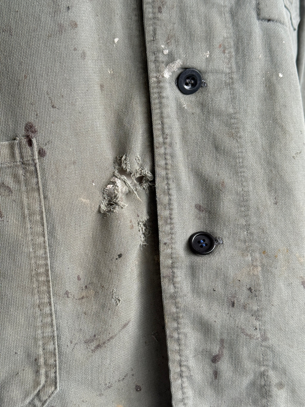 Thrashed Olive Green French 1950s/60s Vintage Chore Jacket CH560 - Small
