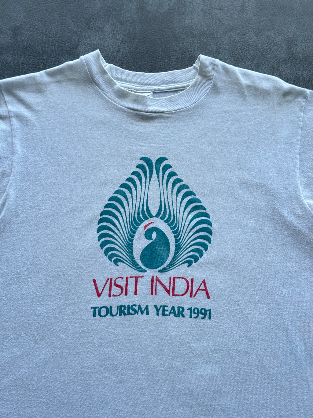 White Visit India Tourism Year 1991 Vintage Single Stitch Graphic T-Shirt - Smal