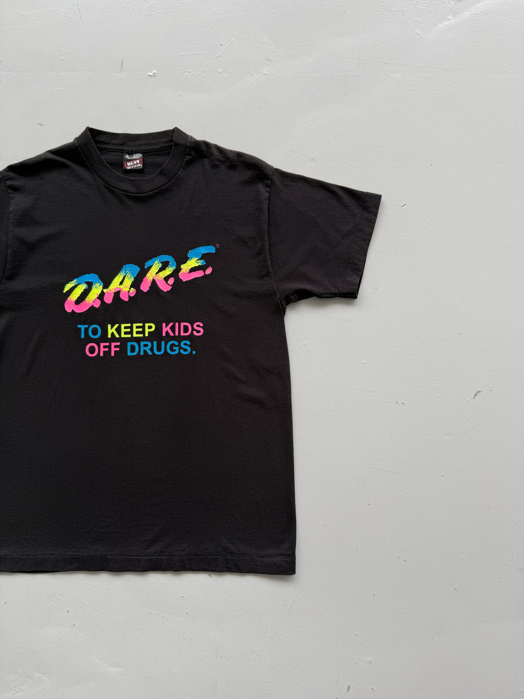 Black Dare 90's Vintage Graphic Single Stitch T-Shirt - Large