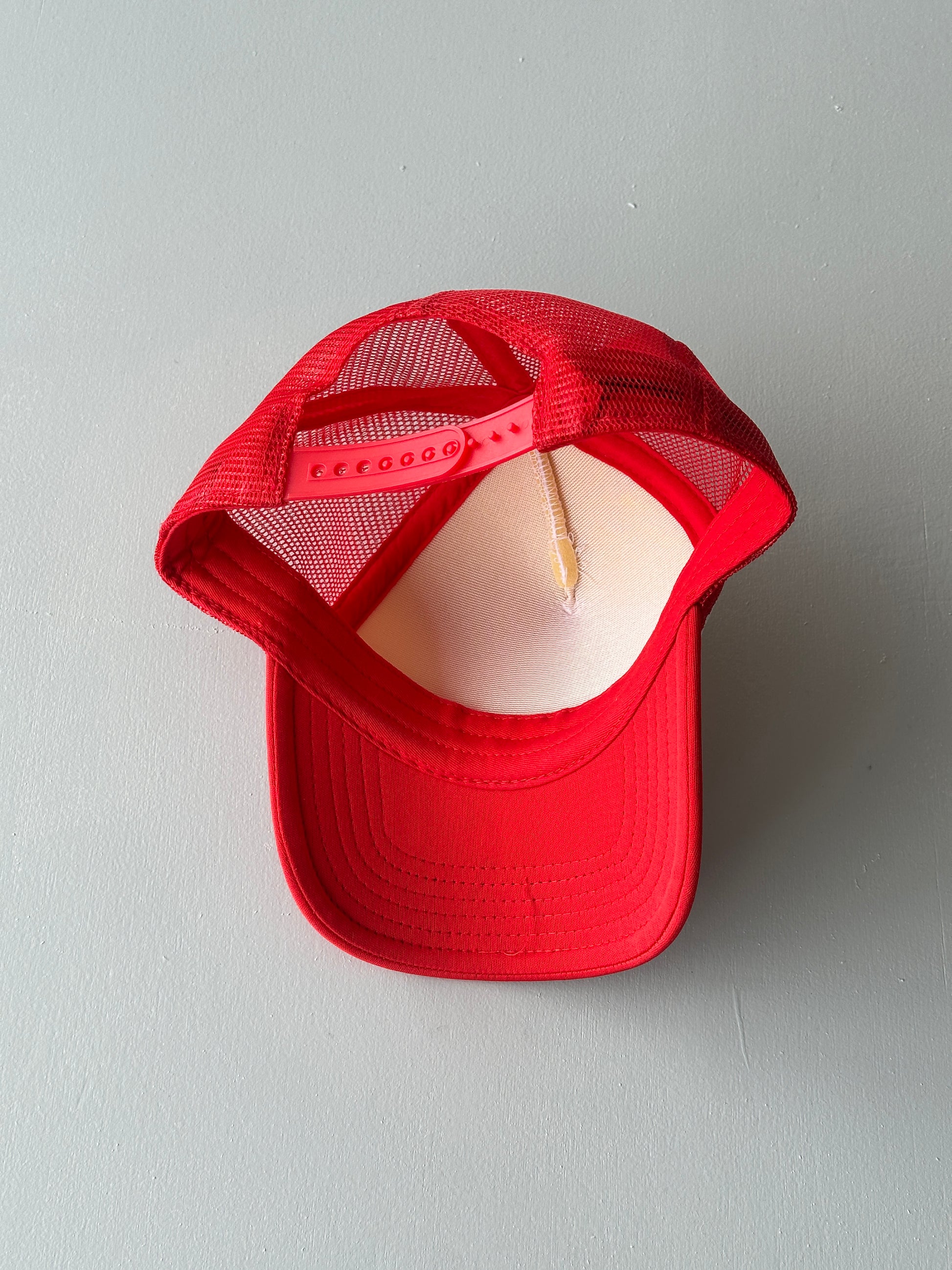 Red / White Budweiser 90's Vintage Mesh SnapBack Trucker Cap
