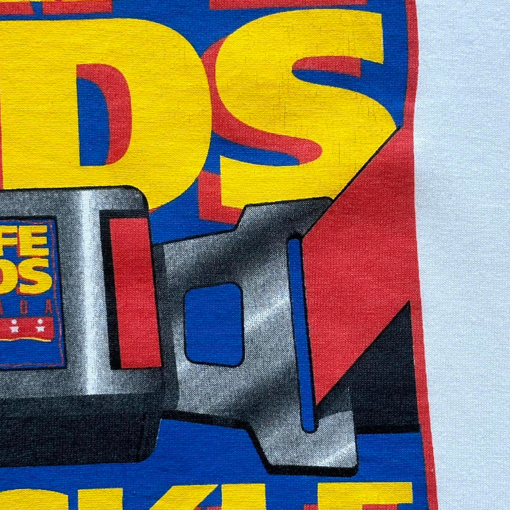 White Esso Safe Kids Buckle Up 90s Vintage T-shirt - XL